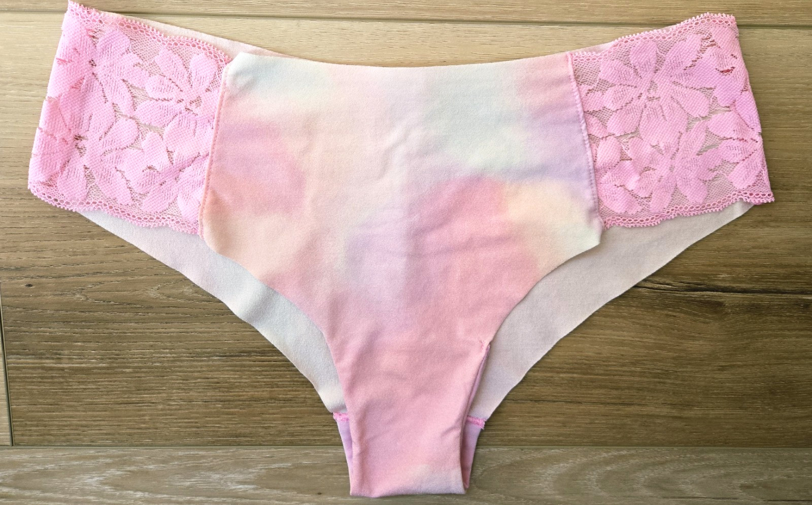 Victoria’s Secret PINK Tie-Dye No-Show Laser Floral Lace Cheekster Panties L