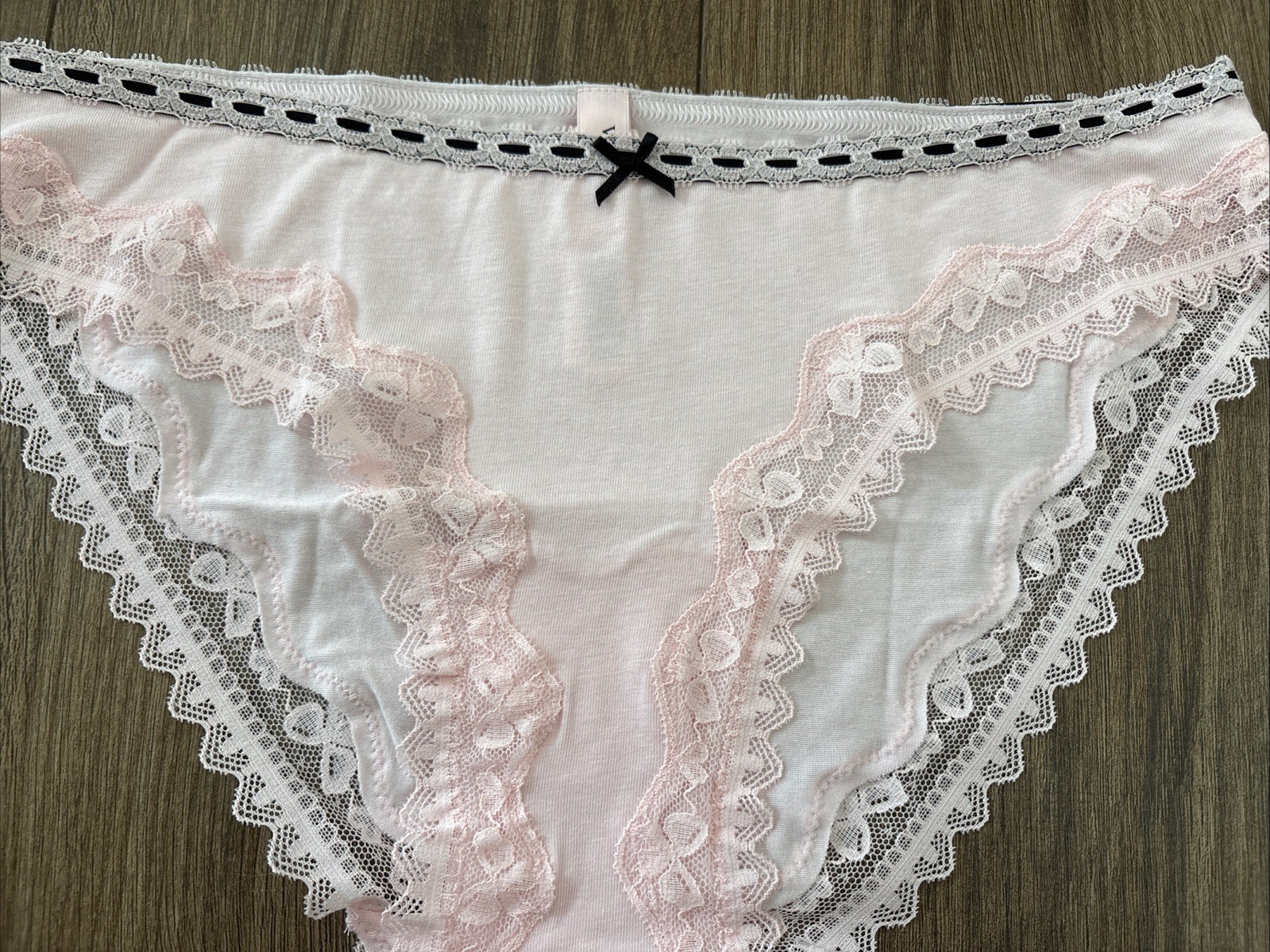 Victoria’s Secret Panties Bikini Panty Pink Lace Trim Black Ribbon Bow Large L
