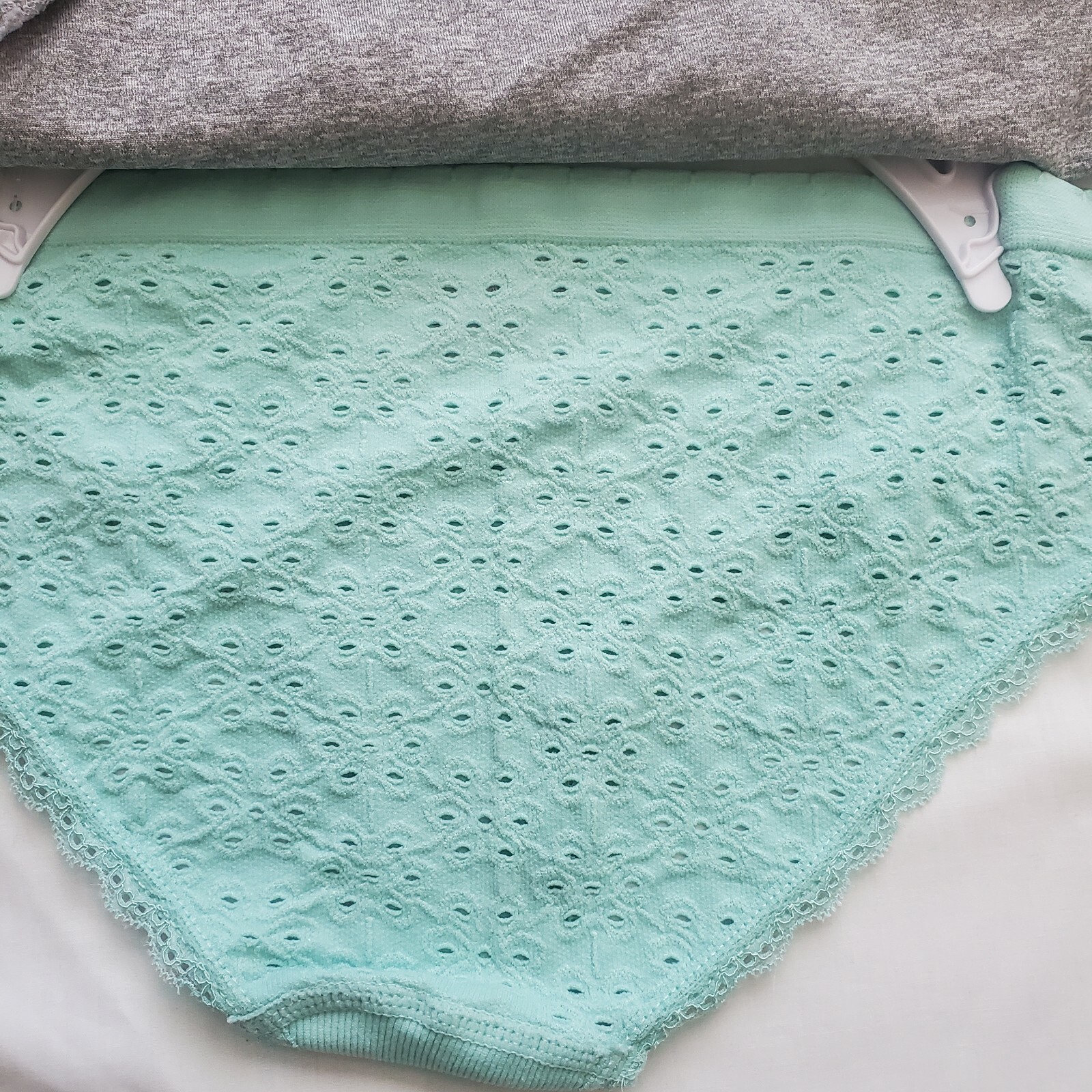 3 Pair Seamless Hip Hugger Rene Rofe Panties, Women’s Size L, Teal, Black (M)