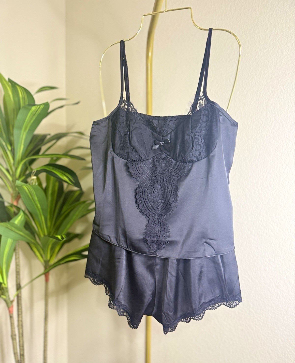 Women’s Blue Solid Lace Trim Camisole & Shorts Set Size S Adjustable Straps