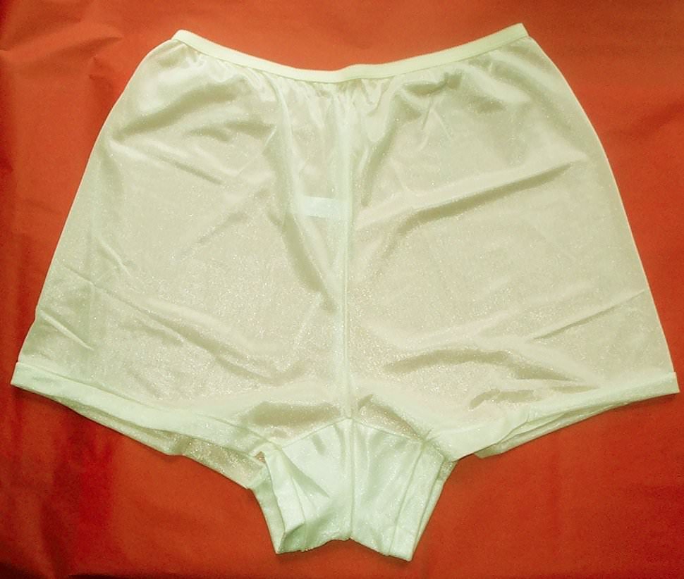 3 Pair Size 7 IVORY Flare Leg Nylon Tricot Panty Like a Men’s Boxer CLOSE OUT