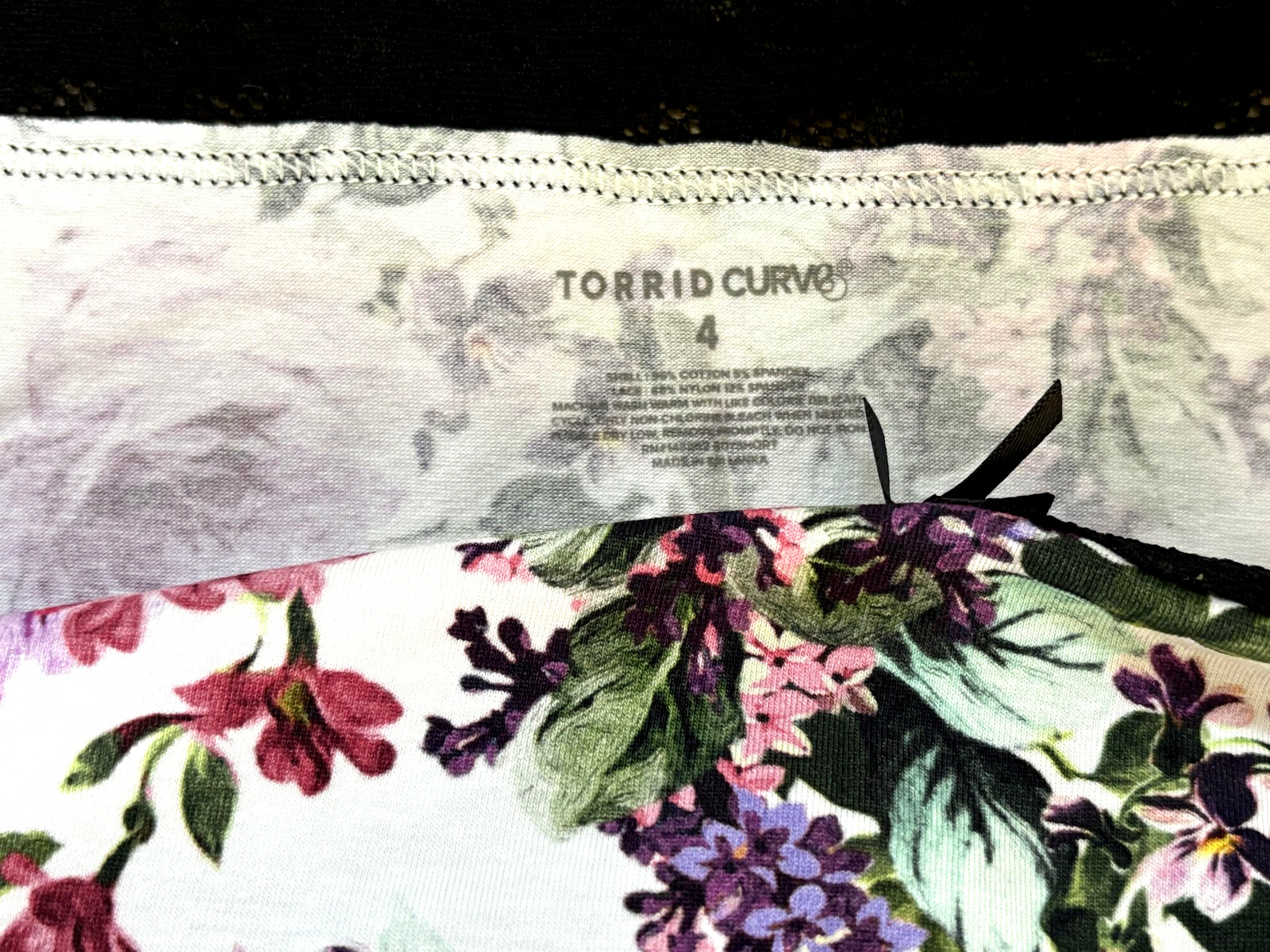 TORRID CURVE 4 (22/24) Roses with Black Lace Trim Hipster Panties #632 NWOT