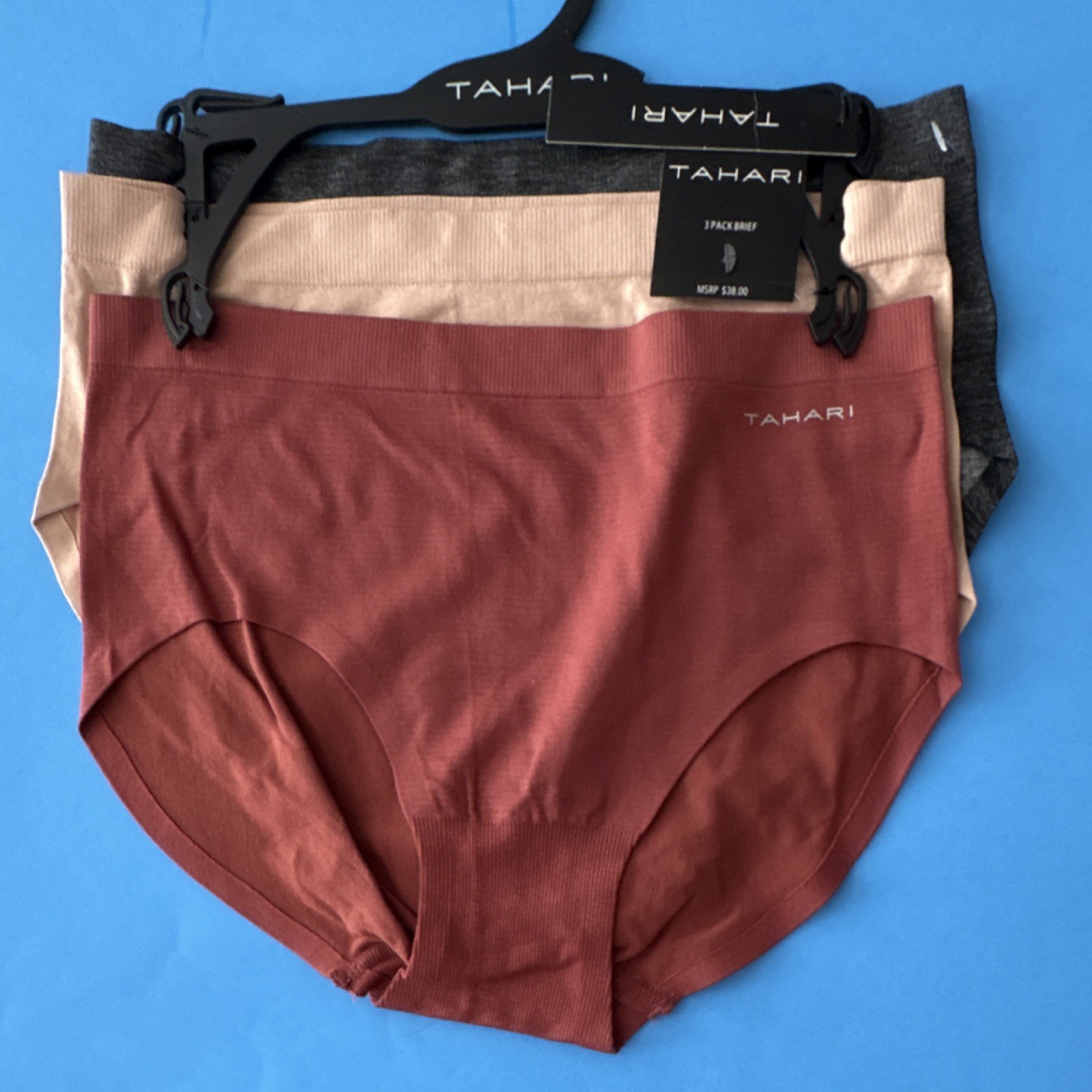 NWT $38 Tahari Women’s Seamless Brief Panties 3 Pack L Stretch Apple Butter