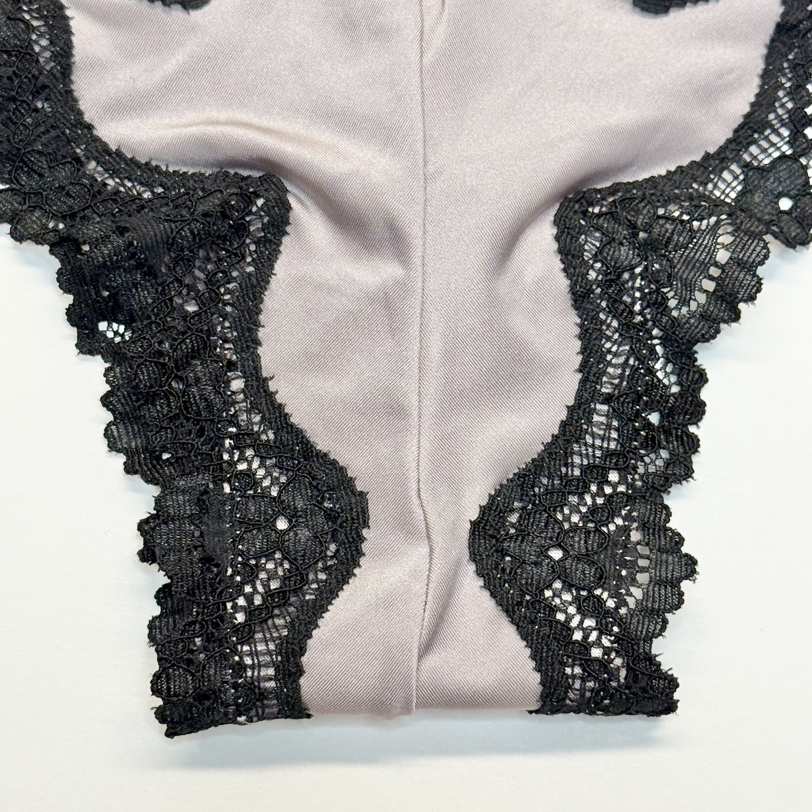 NWT Vintage Victoria’s Secret Medium Smooth Gray Black Lace Strappy Cheeky Panty