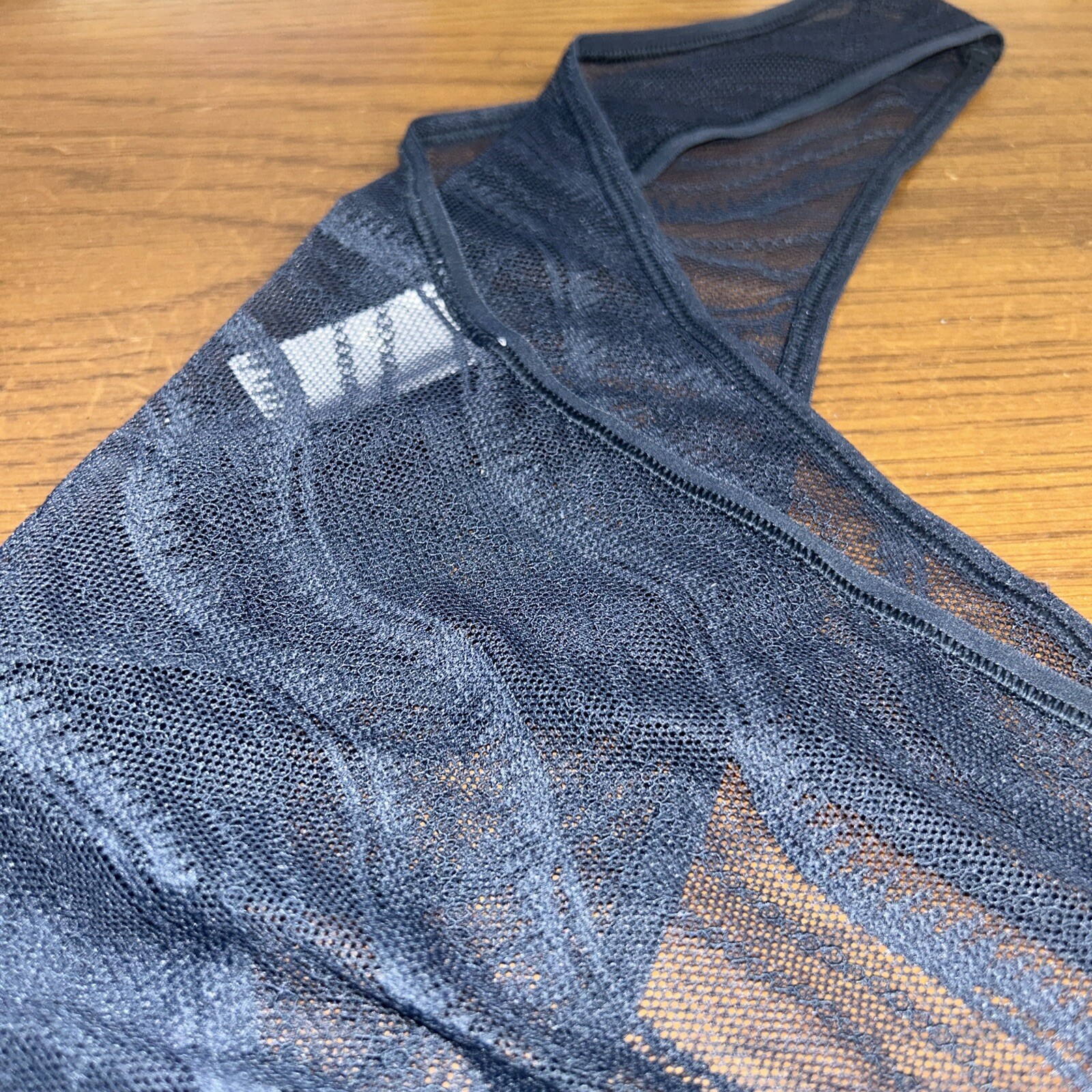 === Calvin Klein Size (LARGE) ALLOVER LACE BIKINI QD3972-410