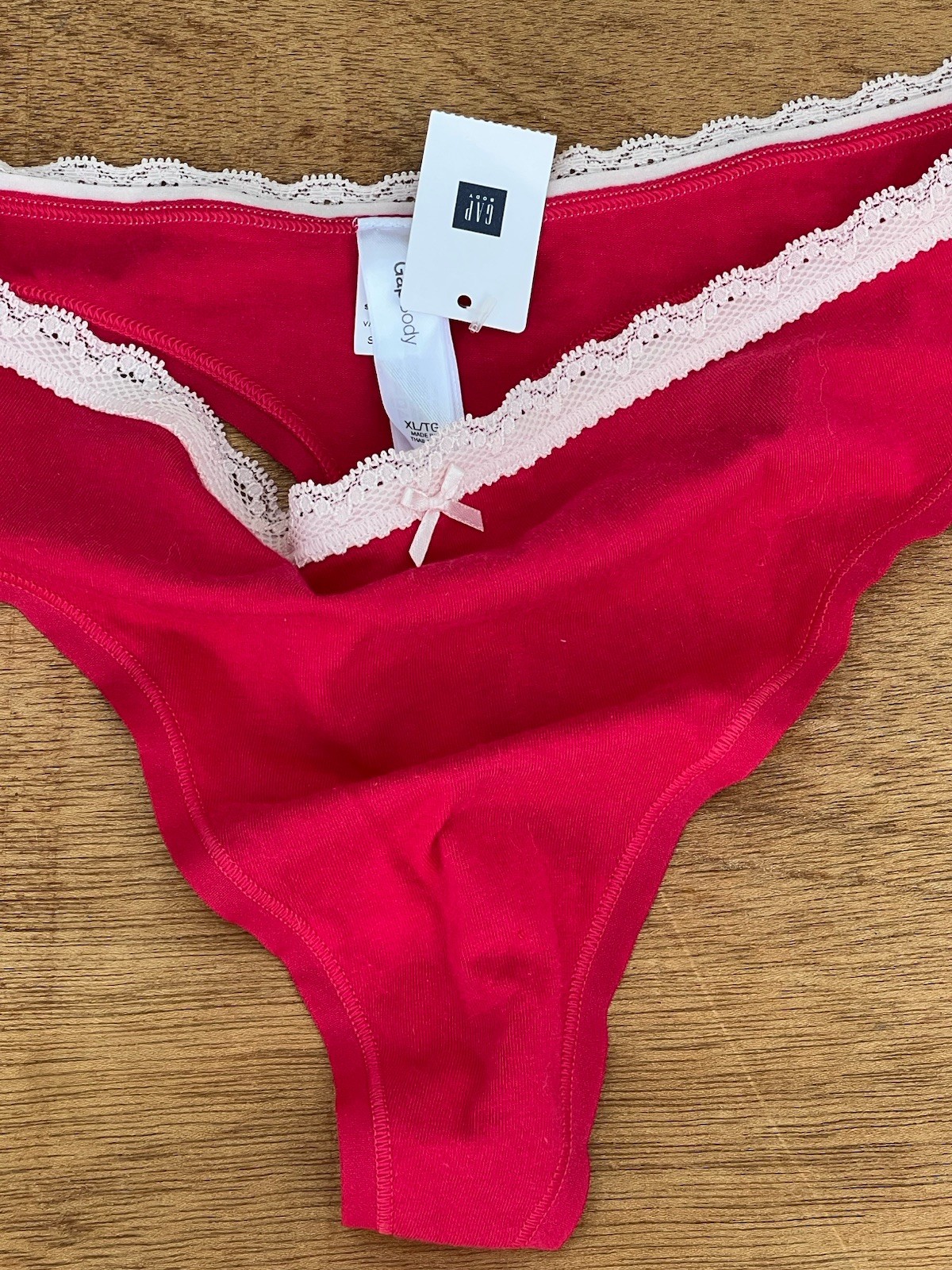 RARE VINTAGE GAP SOFT COTTON THONG PANTY W BOW CHERRY RED DELICATE LACE XL NEW