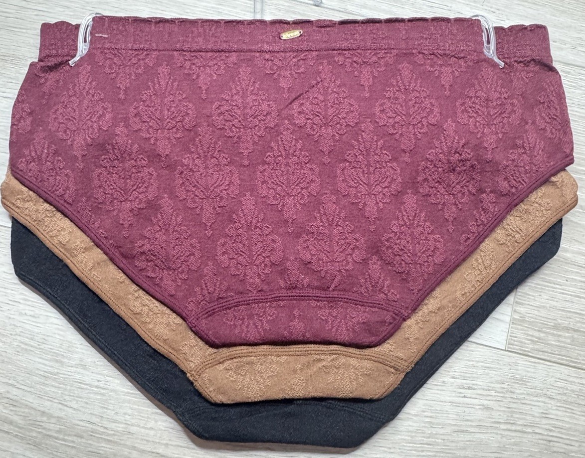 CAPEZIO Women’s 3-Pack LOGO Seamless Hipster Floral Panties Nylon Blend Size L