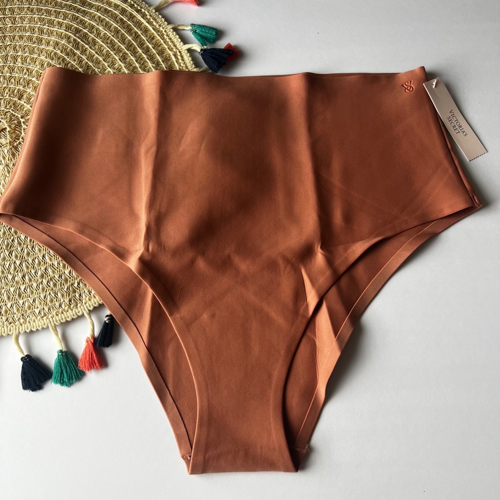 Victoria’s Secret Luxe Contour High-Rise Cheeky Panty Desert Blush L NEW