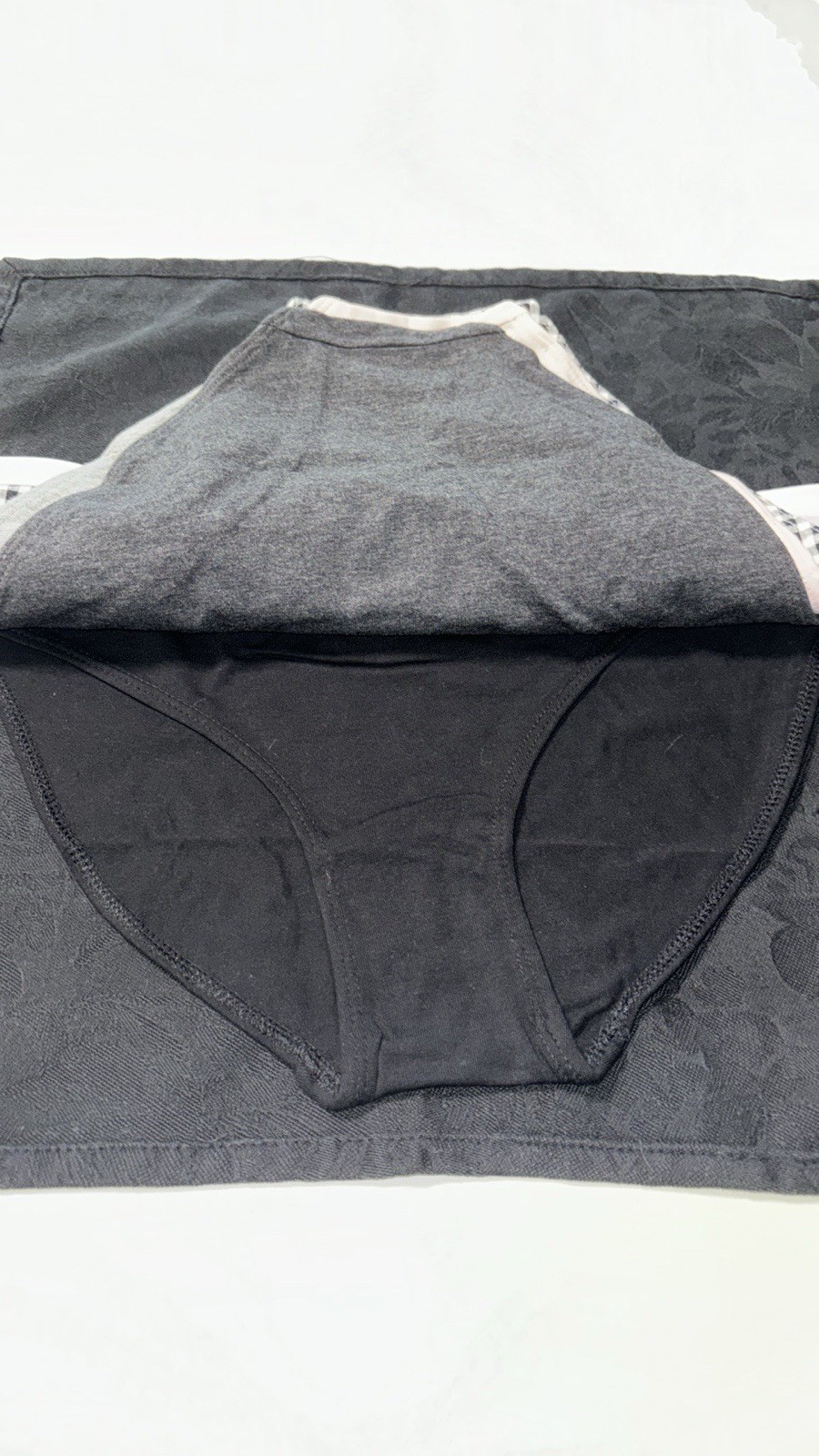 NWT Womens Calvin Klein 5 Pack Carousel Bikini Panties MSRP $65