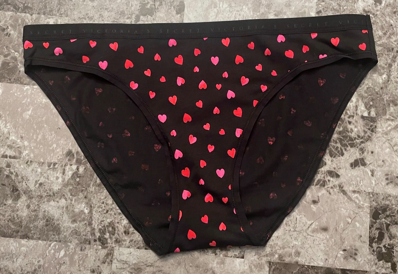 NWOT VICTORIA’S SECRET BLACK PINK RED HEART VALENTINE’S DAY BIKINI PANTIES