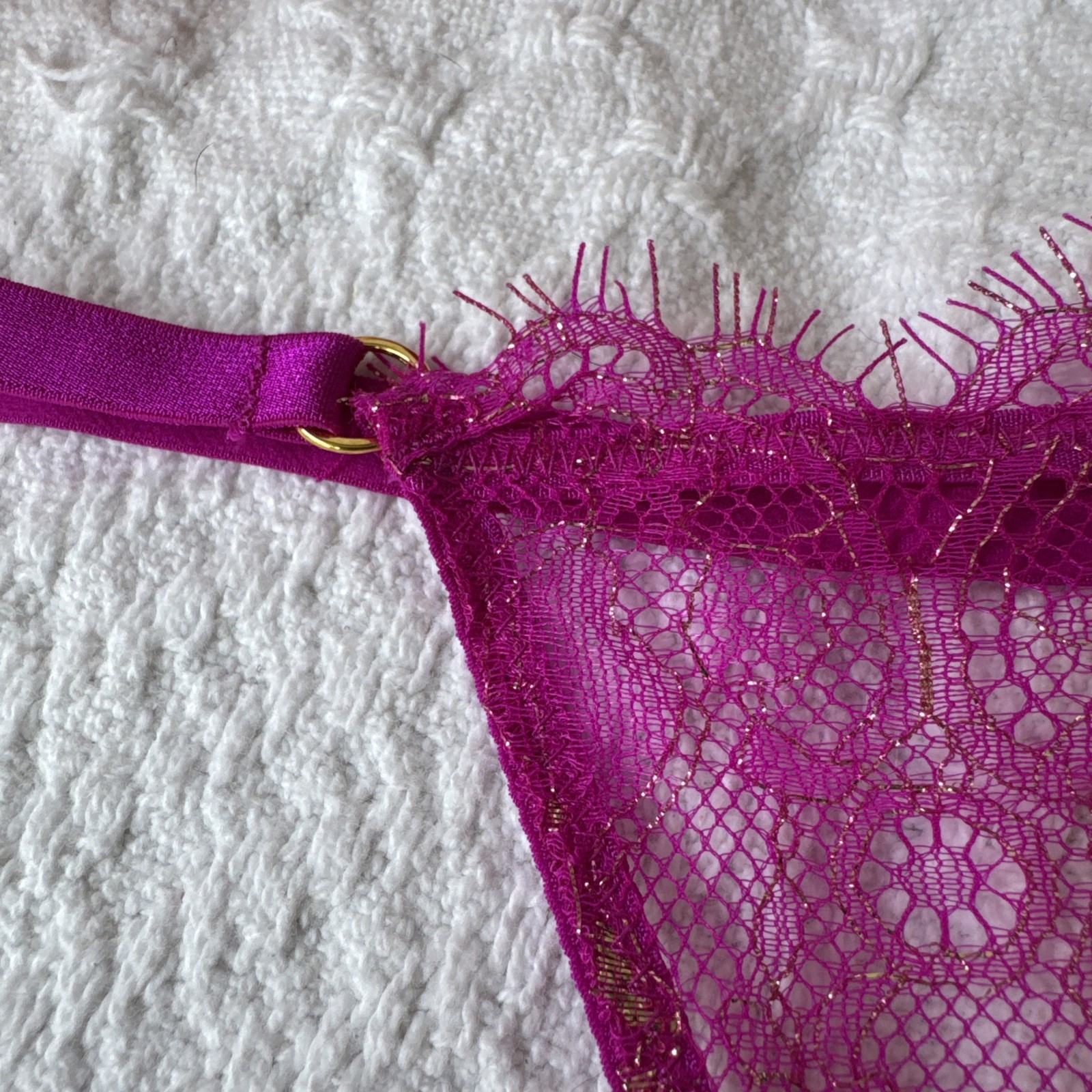 VICTORIA’S SECRET S GOLD CHARM V STRING PURPLE METALLIC LACE THONG PANTIES NWT