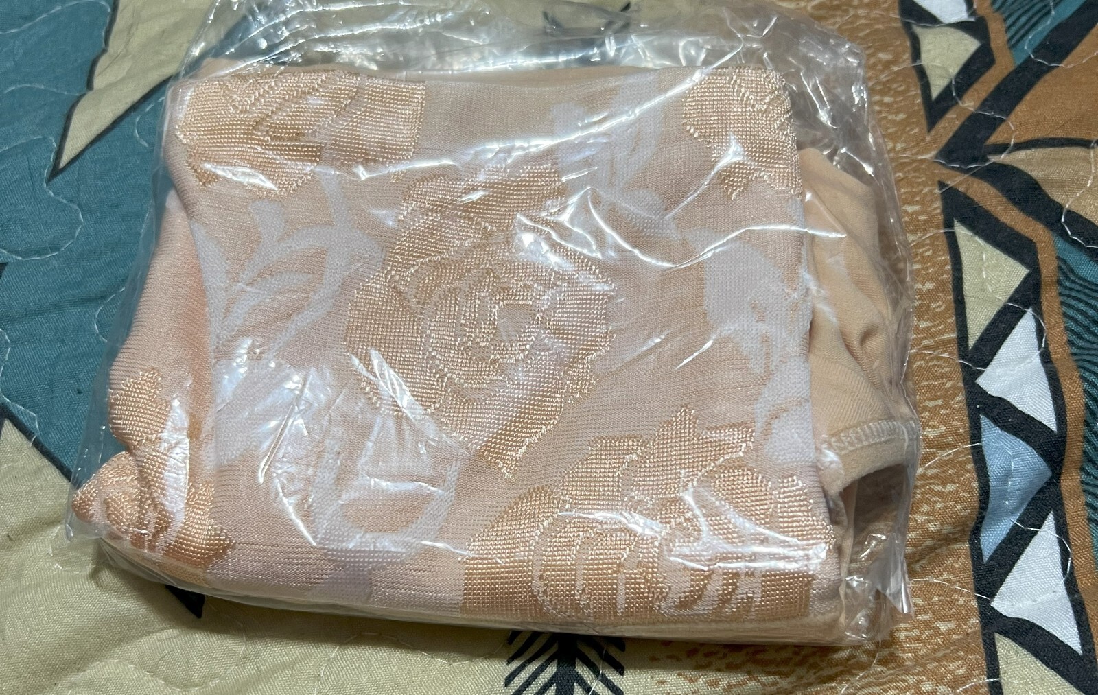 One pair Peach roses on waistband womens briefs 3X, they run small