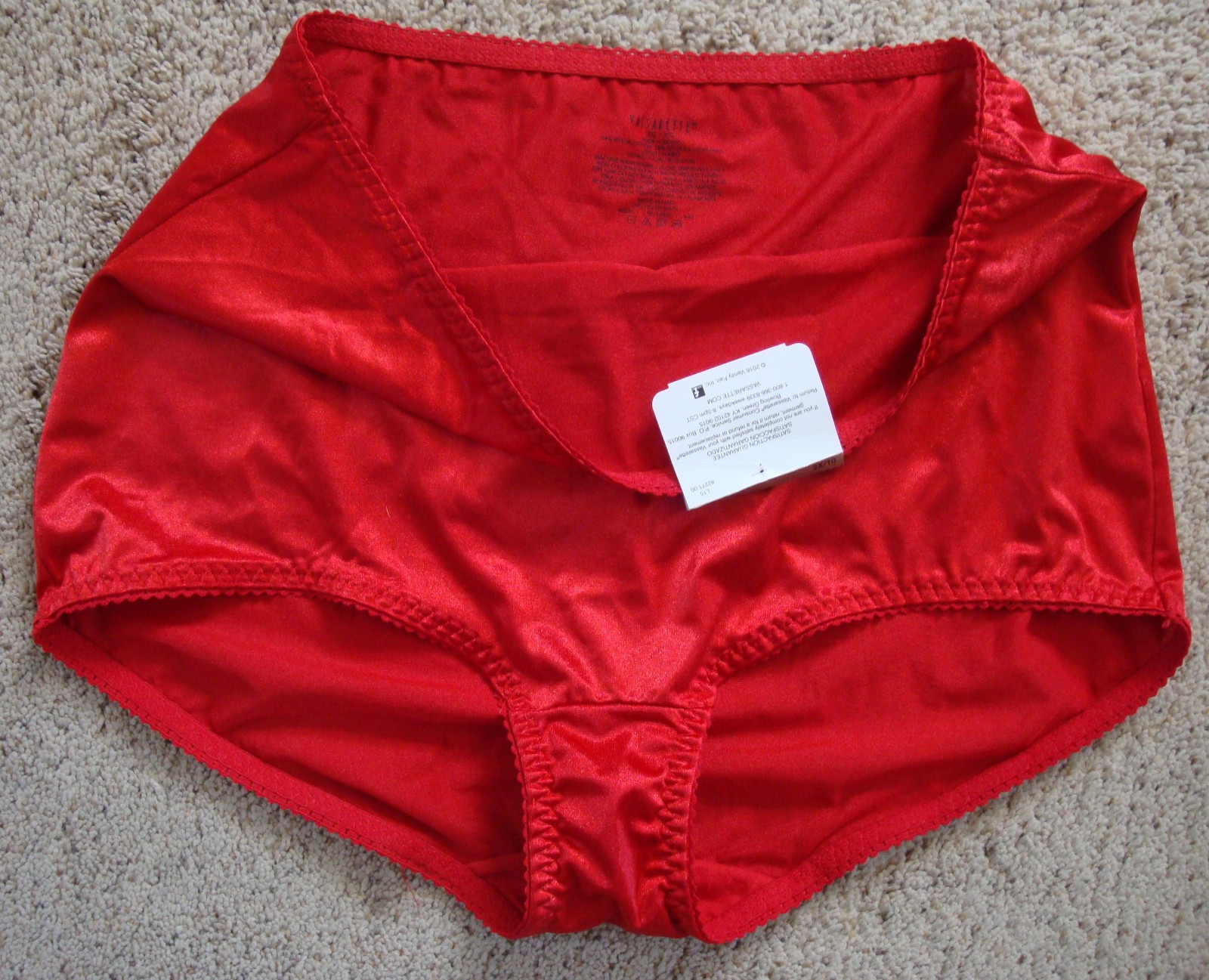 NWT Vassarette 3X / 10 Undershapers Brief Light Control RED Satin Shaper Panty