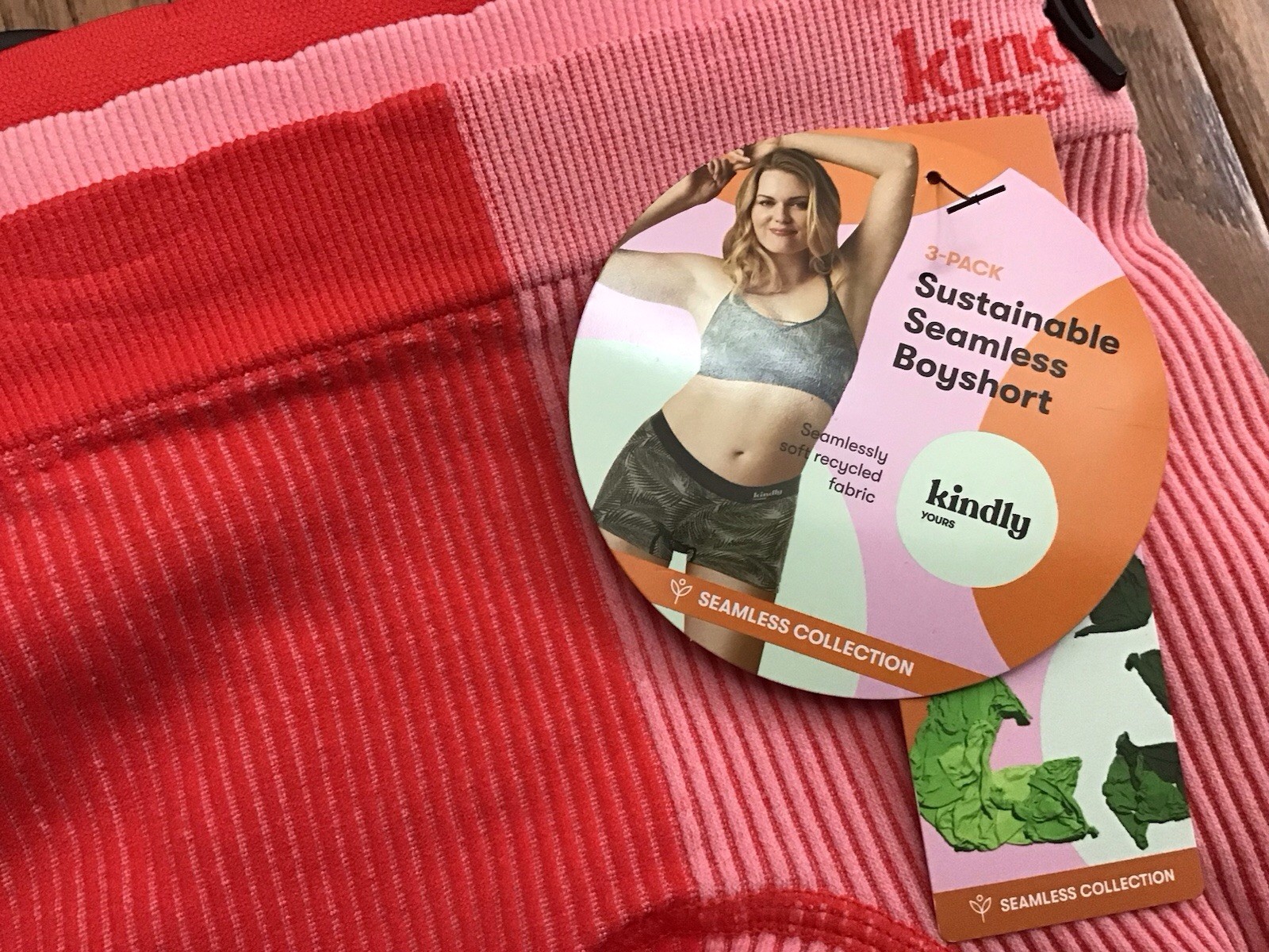 New TWO 3-Pack —-6 Pairs Kindly Yours Seamless Boyshort Panties S 4/6 (C29-2)