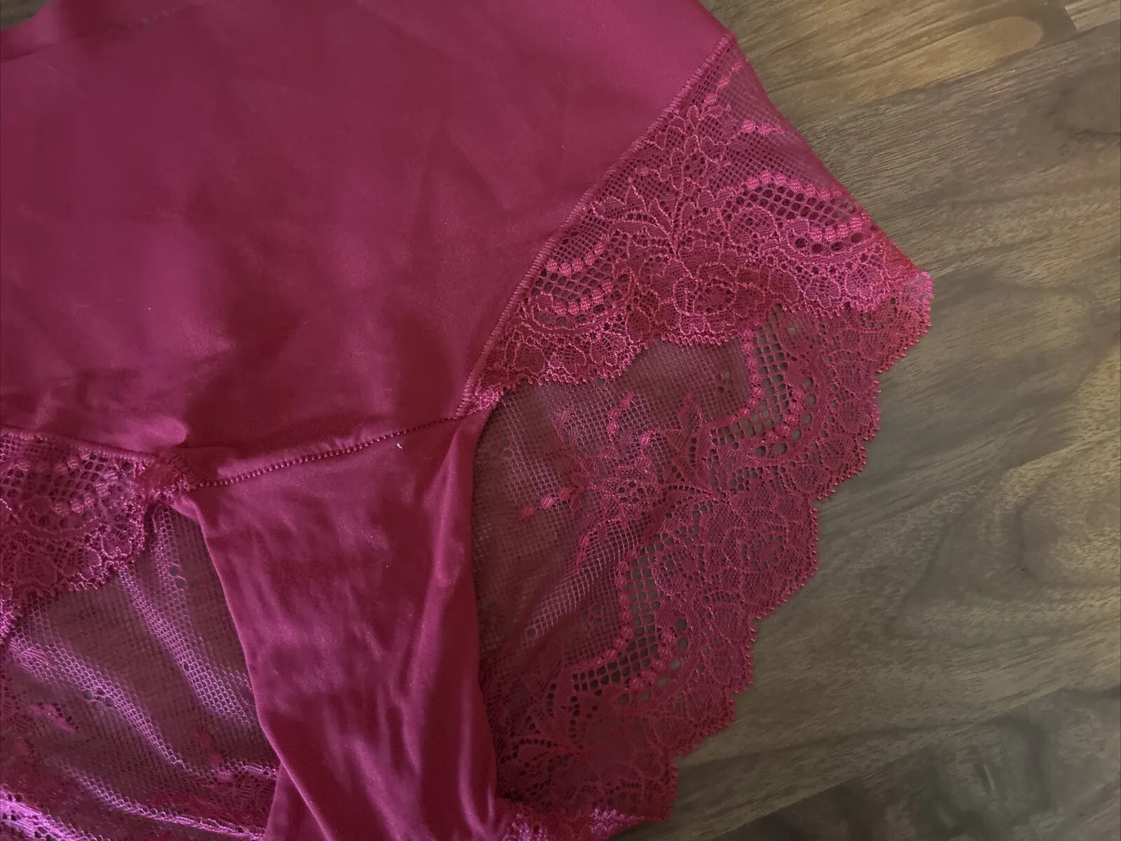 Spanx Sara Blakely Red Lace Pull On Hipster Panty Size XS Undie-tectable Shape