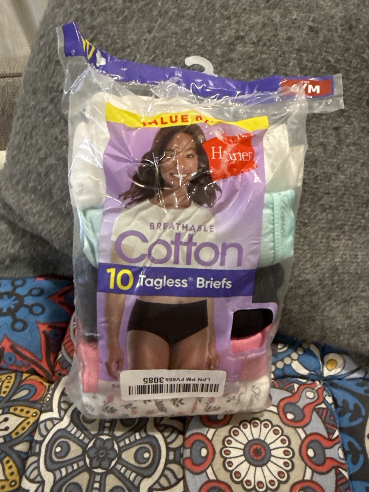 Hanes Women’s Breathable Stretch Cotton Tagless Briefs – 10 Pack Size 6 M