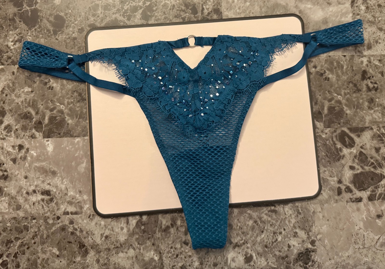 VICTORIA’S SECRET XS TURQUOISE BLUE RHINESTONE FISHNET LACE RARE THONG PANTIES
