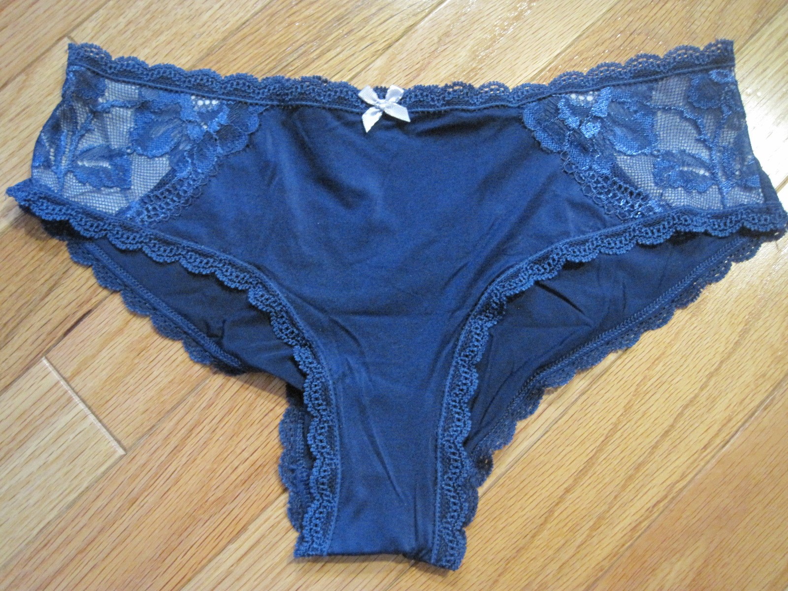 Victoria’s Secret Dream Angels Hiphugger Lace Soft Satin Blue OR Cheetah SMALL