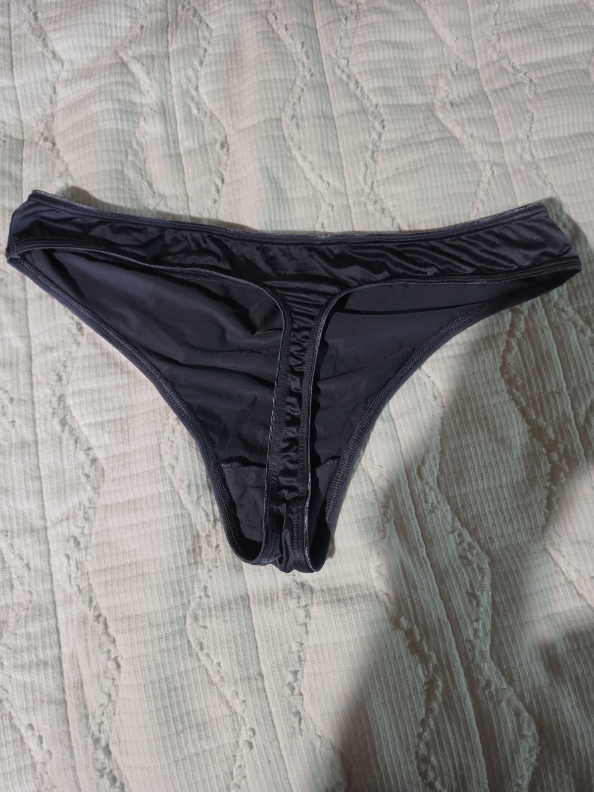 Victoria’s Secret Everyday Perfect Thong Size Large