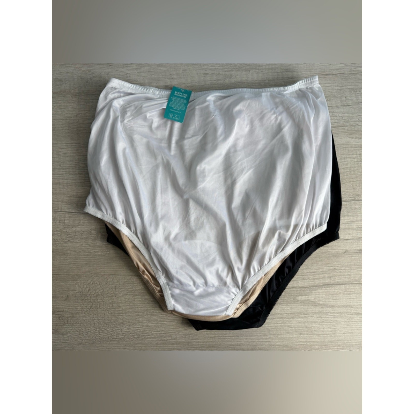 Vanity Fair Women’s 3-Pk. Perfectly Yours Brief Underwear Size Medium