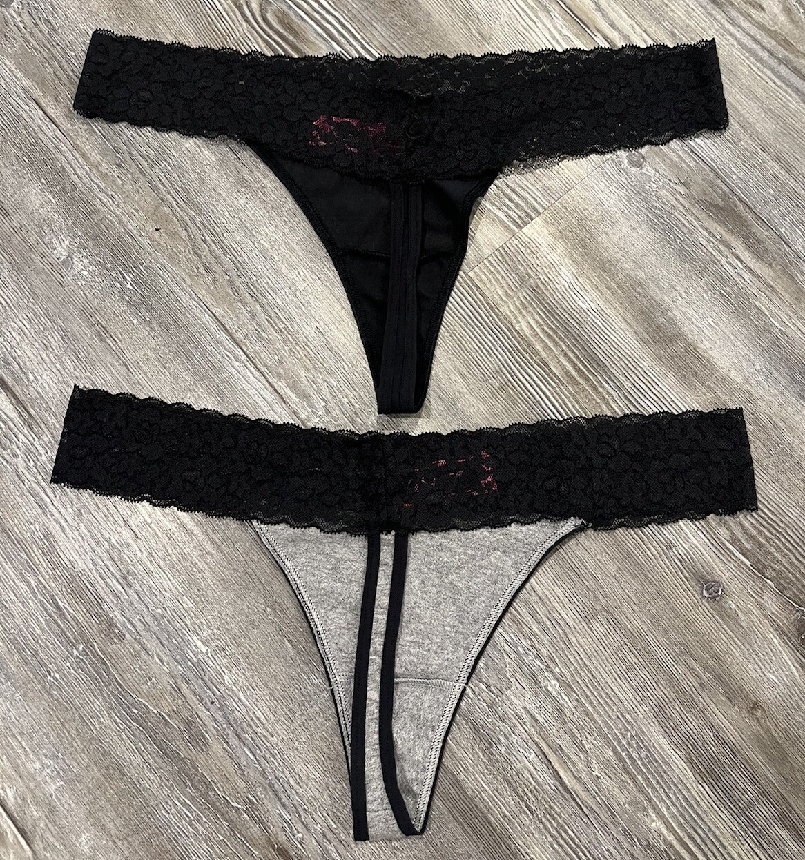 NWT La Senza Women’s Solid Black / Black & Gray Floral Laced Thongs Set Of 2 XL