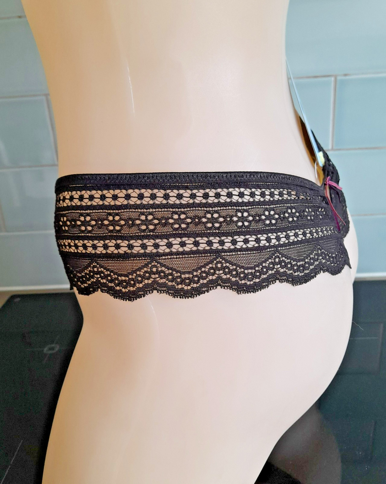 Atlantis DELIGHT Black/Pink Lace Hipster Thong Silky Touch 3719