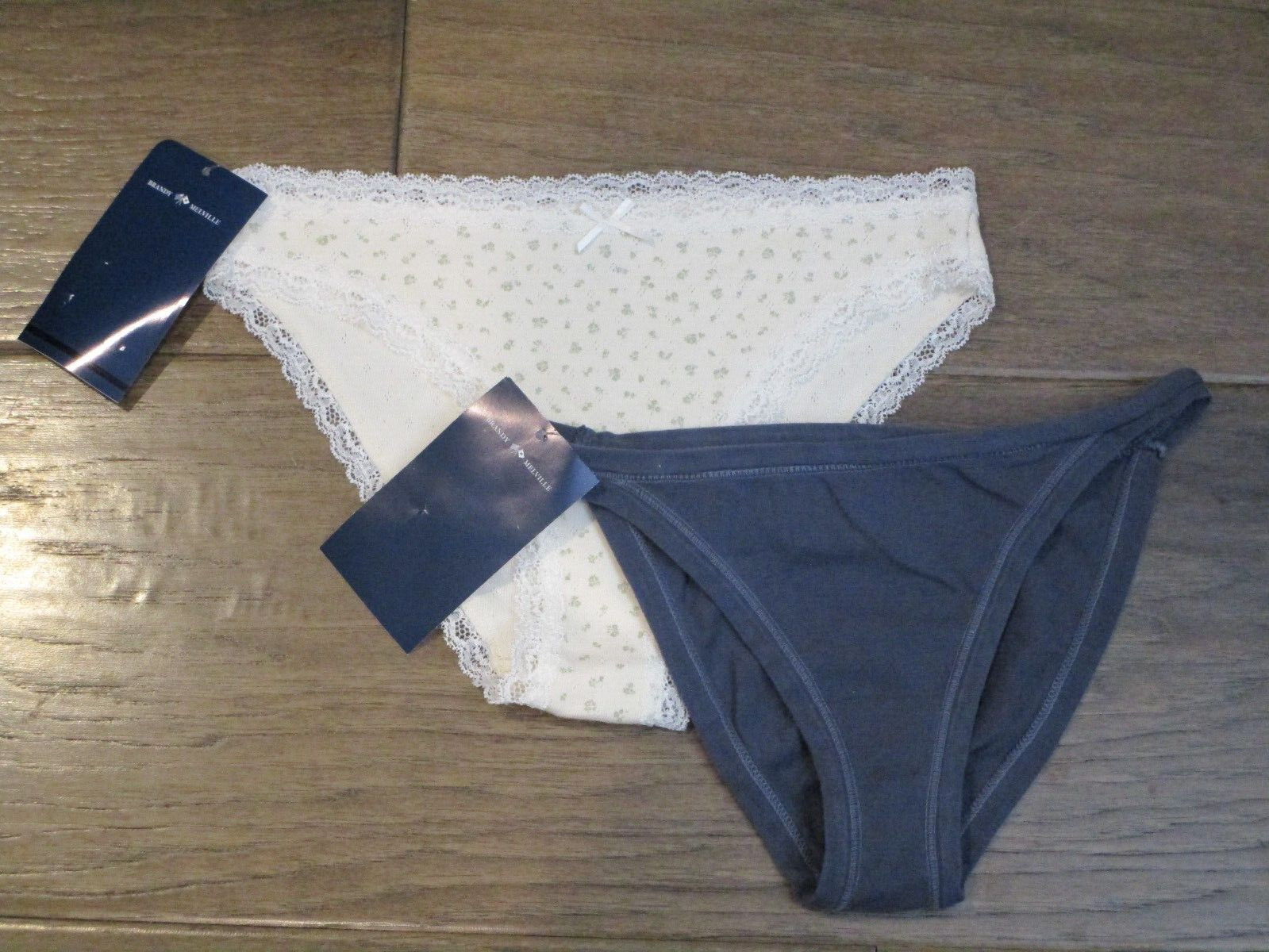 2 PAIRS BRANDY MELVILLE FLORAL EYELET + BLUE BASIC PANTIES SIZE XS/S