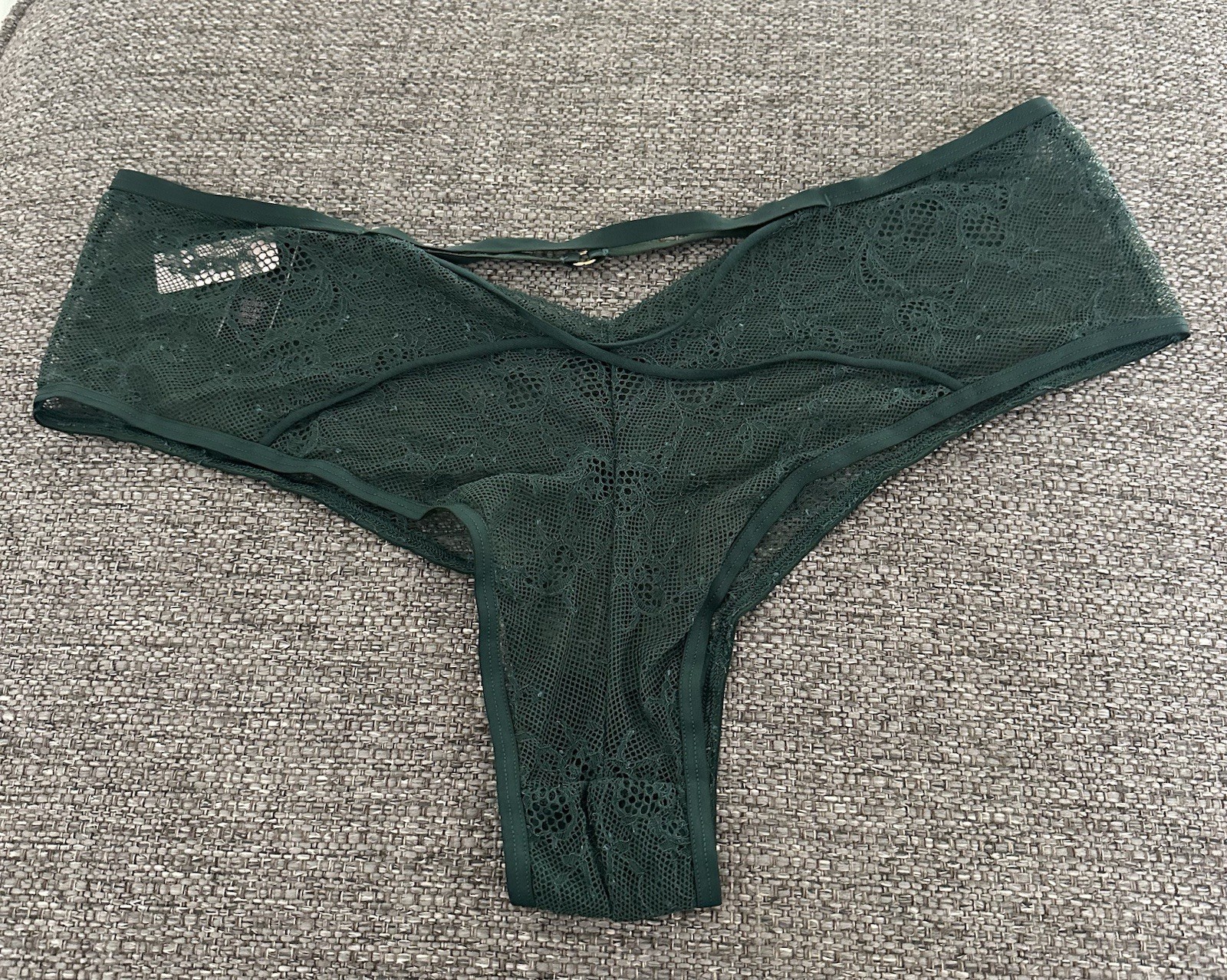 Victoria’s Secret Dark Green Lace Cheeky Panty Size XL NWT
