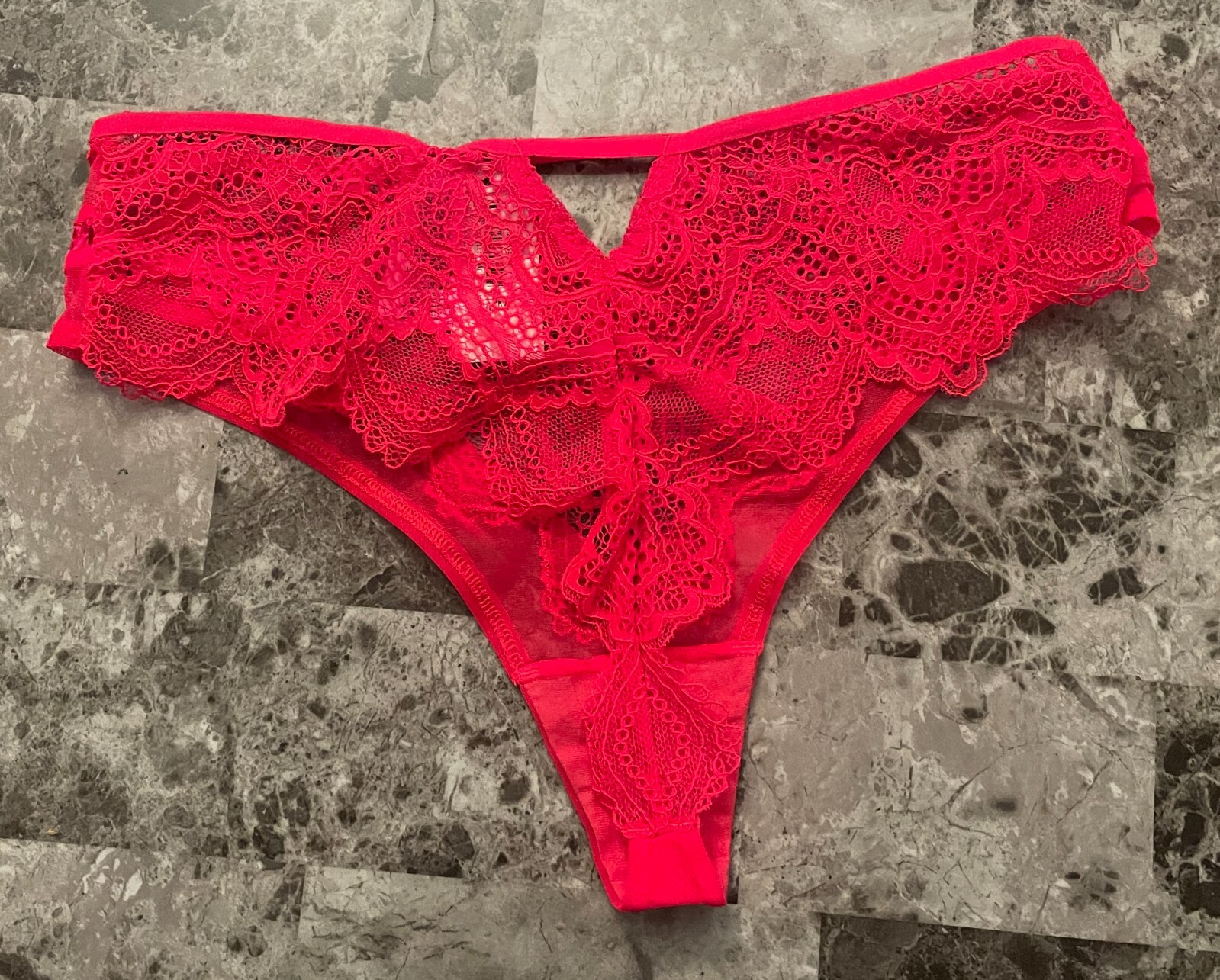 NWT LA SENZA M NEON RED FLORAL LACE MESH RIBBON TRIM CUTOUT CHEEKY THONG PANTIES