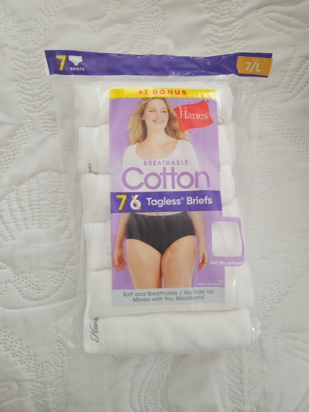 Hanes Women’s Cotton Tagless Briefs size 7/L Seven (7) Pairs White- As Shown
