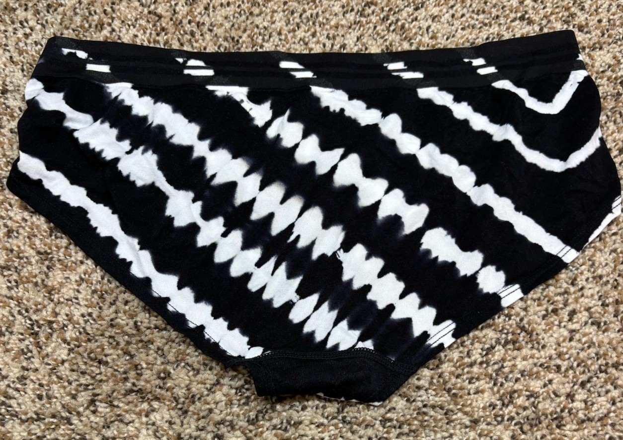 Auden Black & White Tie-Dye Seamless Hipster Panty. Size: XL.