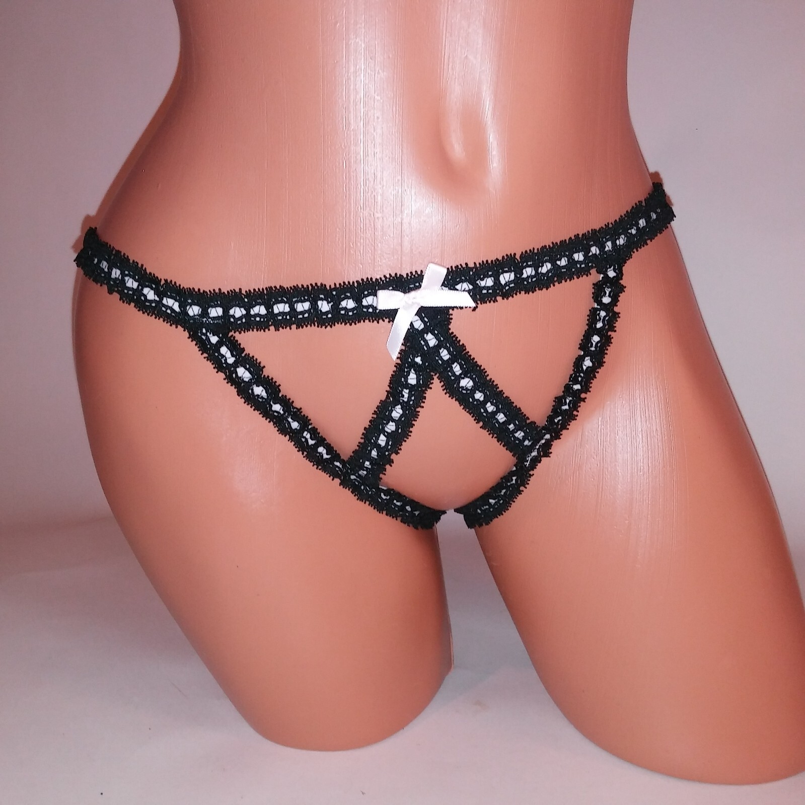 Victoria Secret Panty Cheekini Ruffle Lace Black Cutout Open Butt Dream Angels