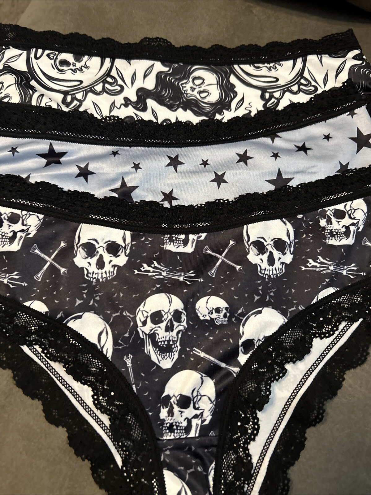 Morvia 3pk lace trim goth Skater Emo panties S Skulls, Cross & Bones & Stars
