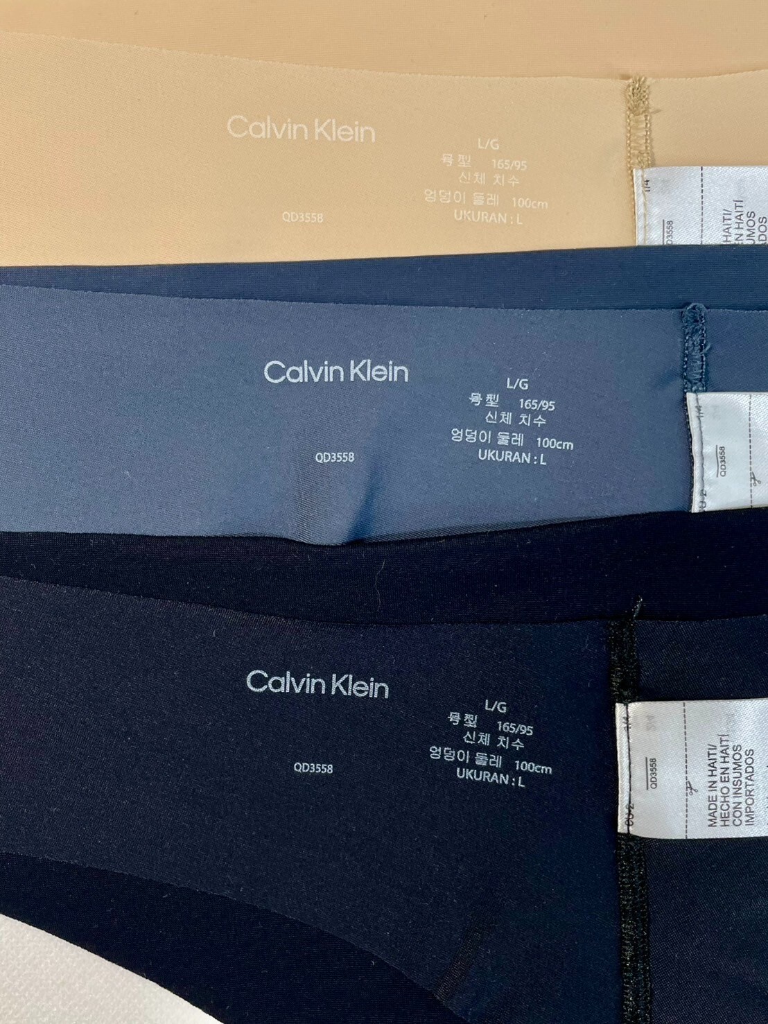 NWOT 3-Pack Calvin Klein Women’s L Women’s Invisibles Thong Underwear QD3558