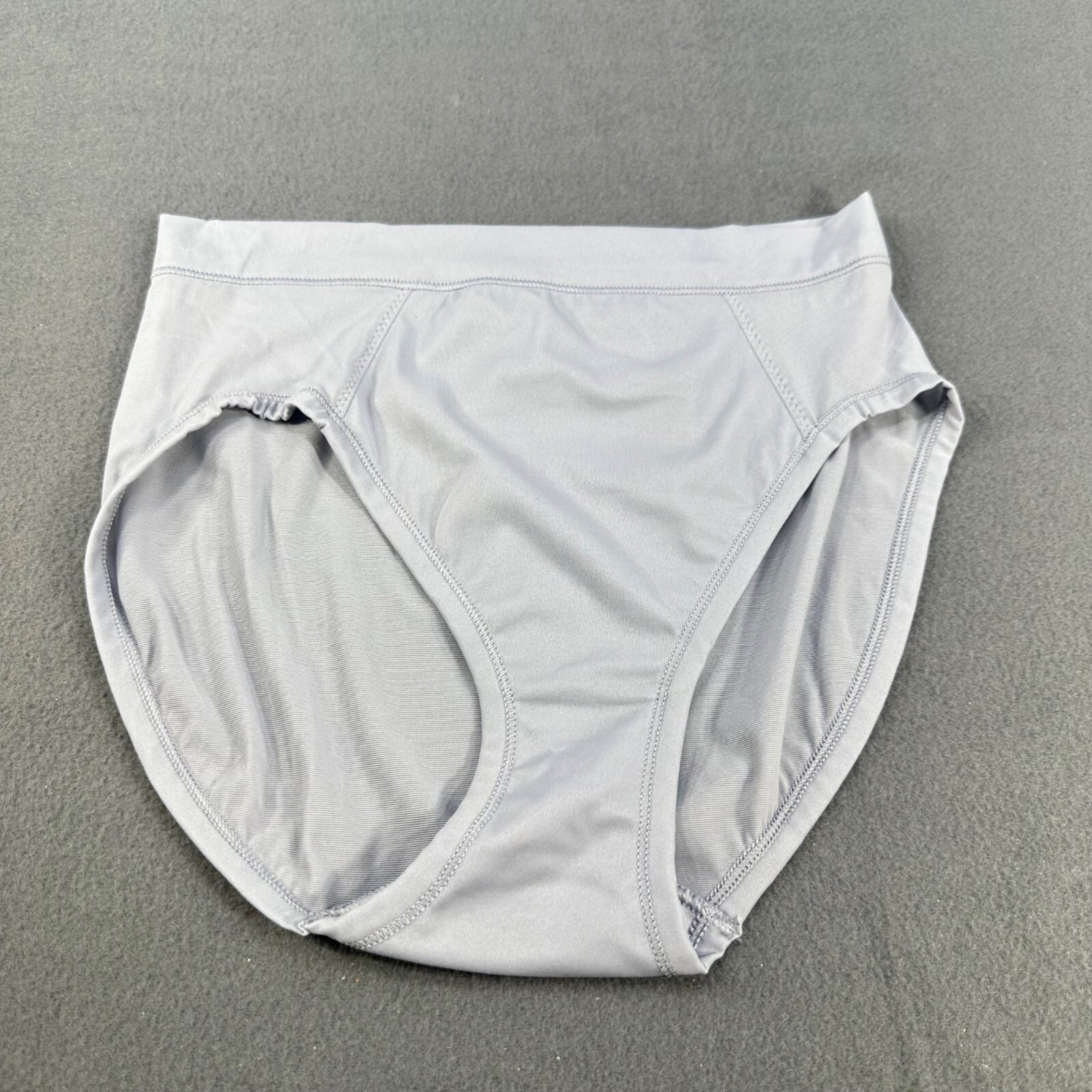 Bali Women’s Size Medium 6 Panty Hi Cut Smoothing Gray New Without Tags