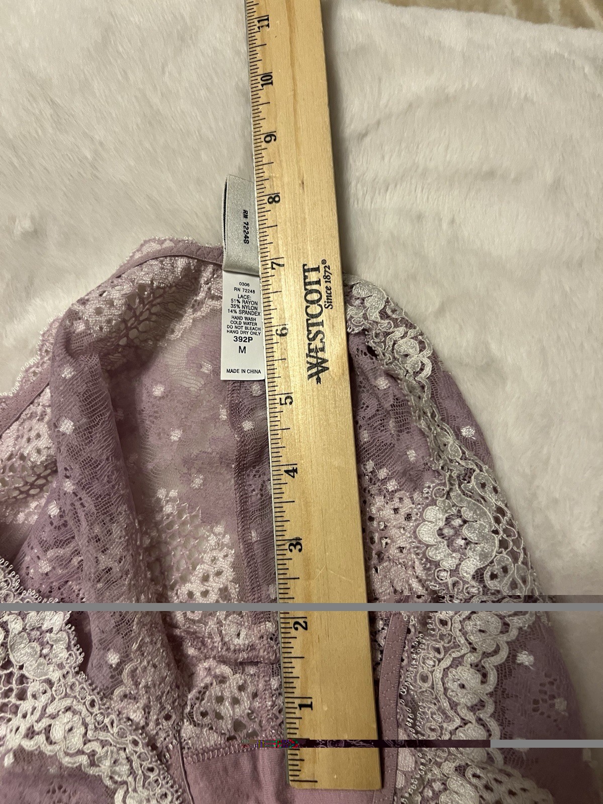 NWOT FELINA Intimates Ladies’ Lavender/White Lace; sz M; Beautiful and Sexy!