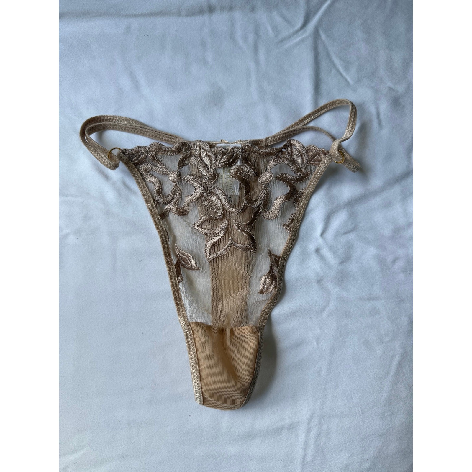 NWOT Fashion Forms Sheer Mesh Embroidered Thong Panty Nude Floral Size S