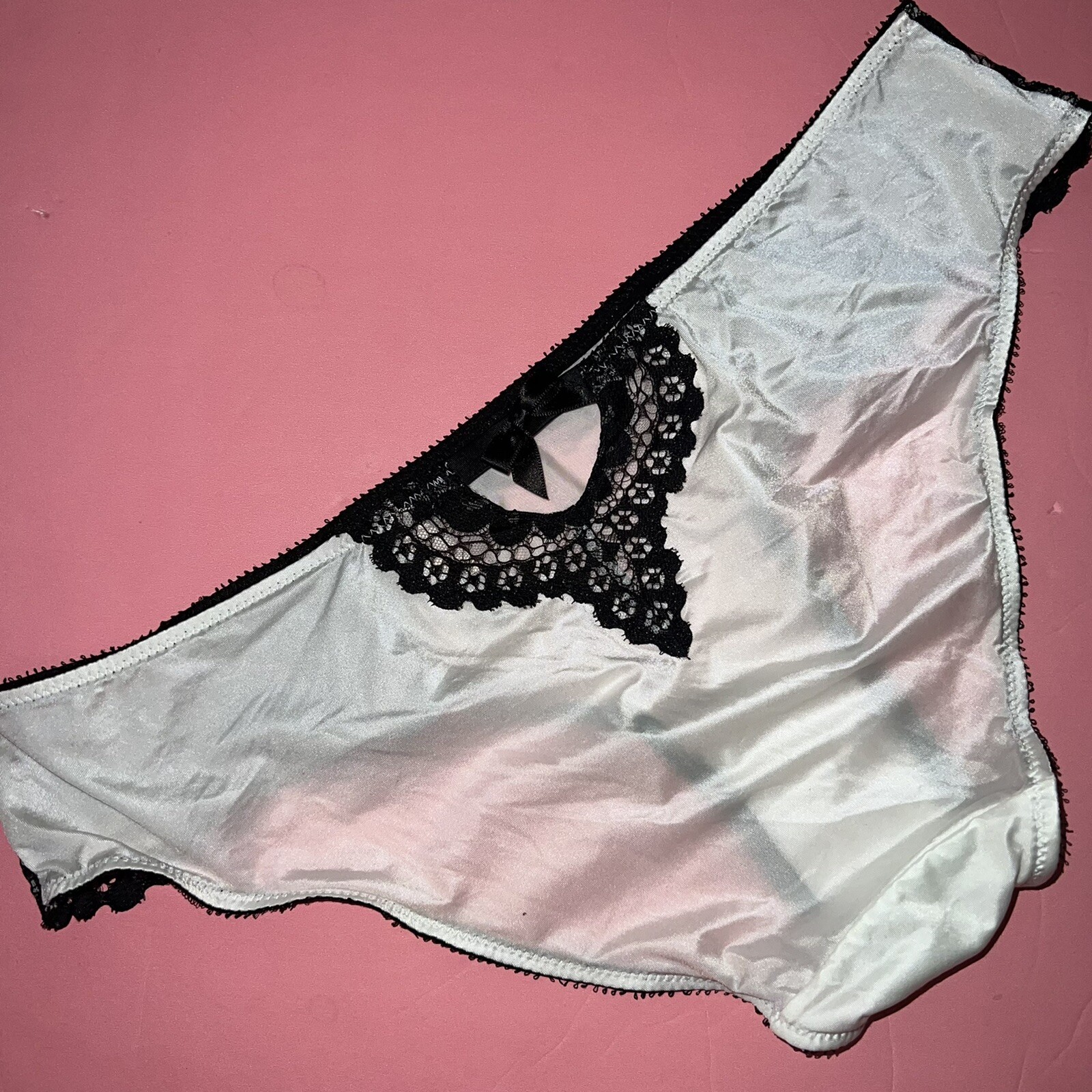 Victoria’s Secret L PANTY WHITE BLACK lace BEADED EMBELLISHED STARLIGHT Retro