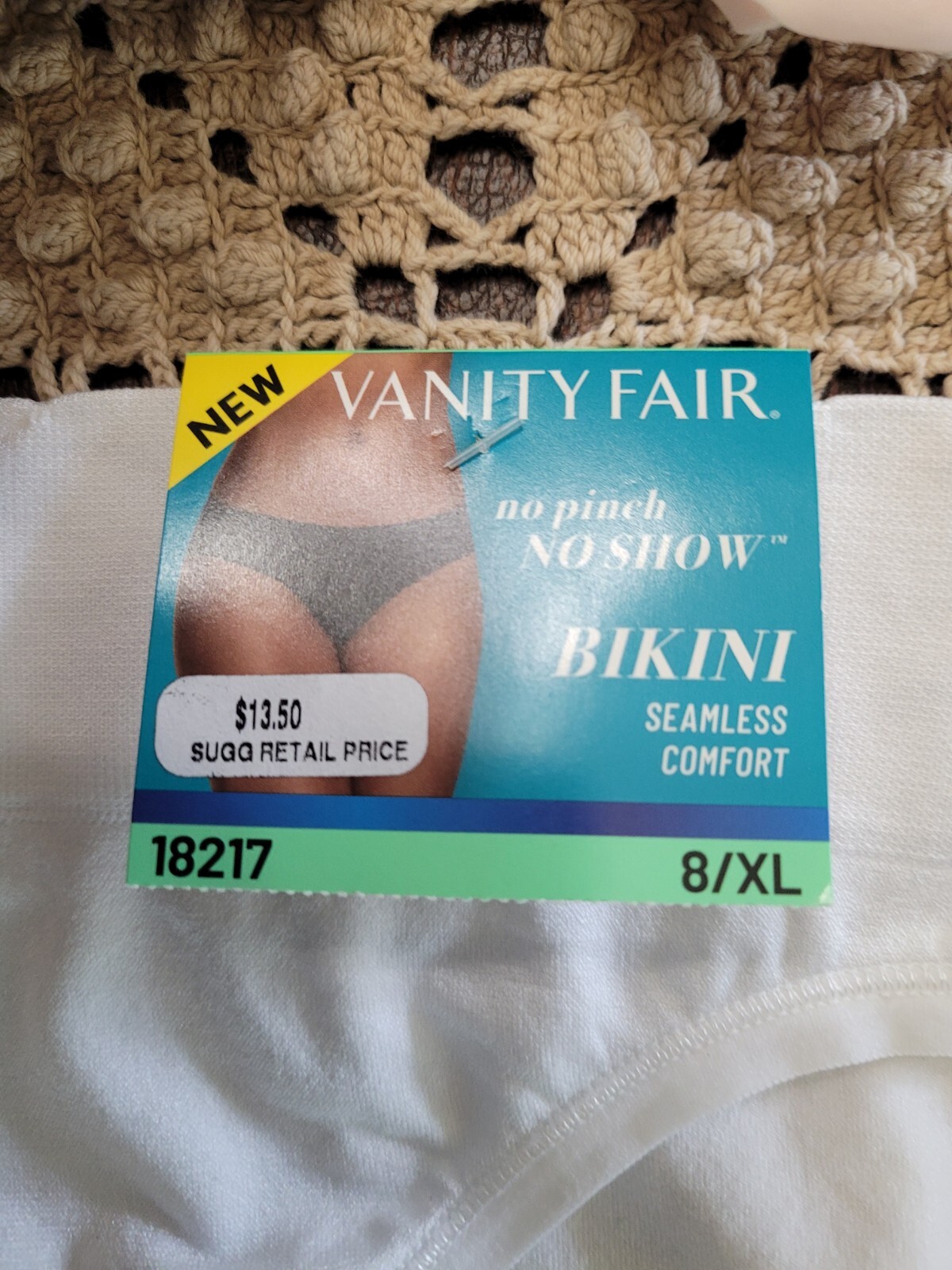 VANITY FAIR #18217 NO PINCH NO SHOW SEAMLESS BIKINI PANTIES 6/M $13.50