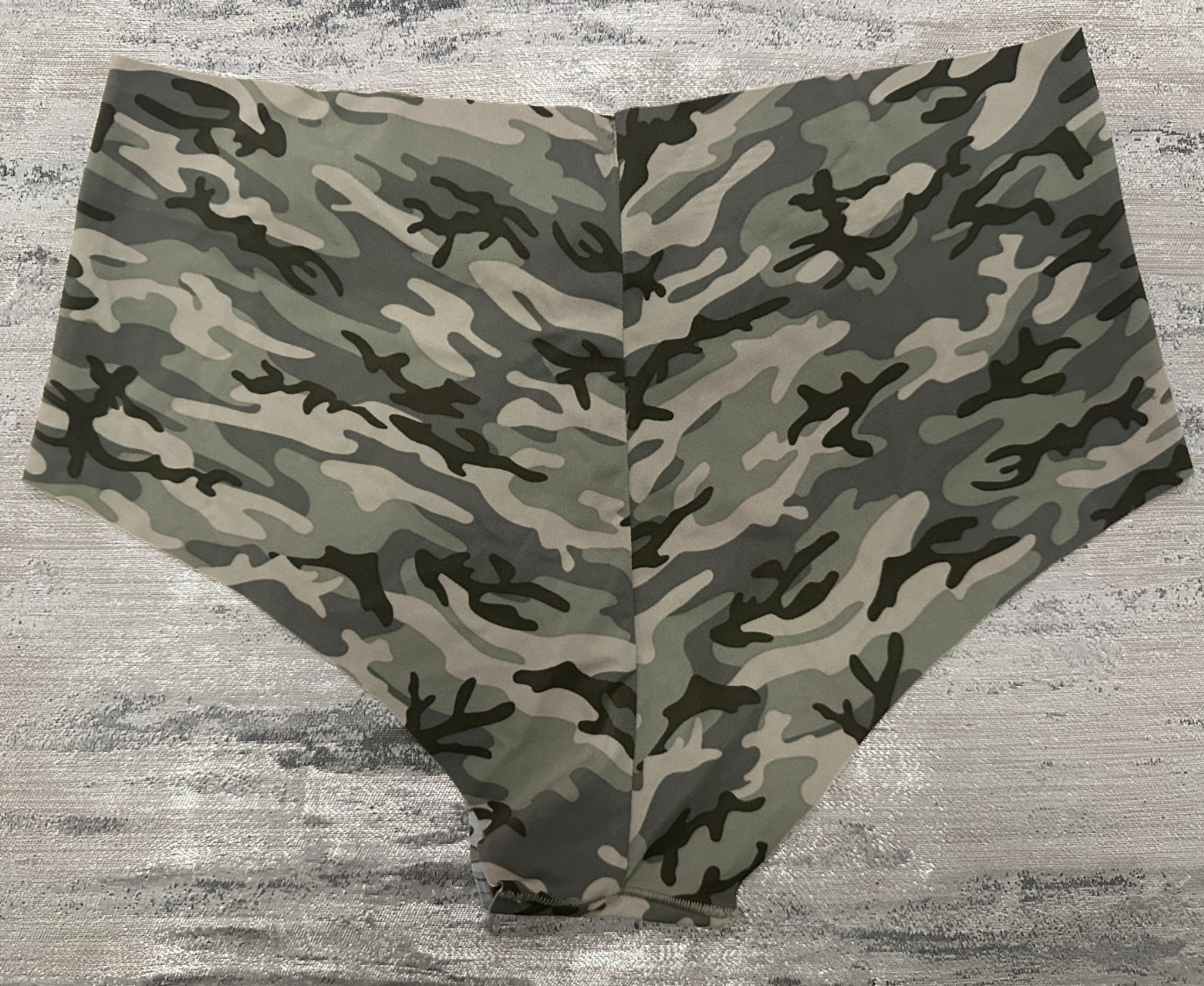 NWT Victoria’s Secret Pink NO SHOW Cheeky panty Faded Green Camo Print Medium