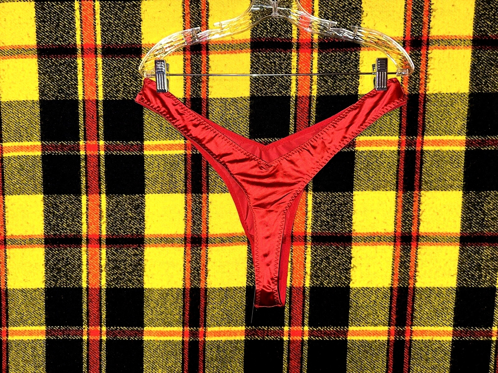 Frederick’s of Hollywood Thong Panties Size XXL Shiny Smooth Black Red Lot of 4