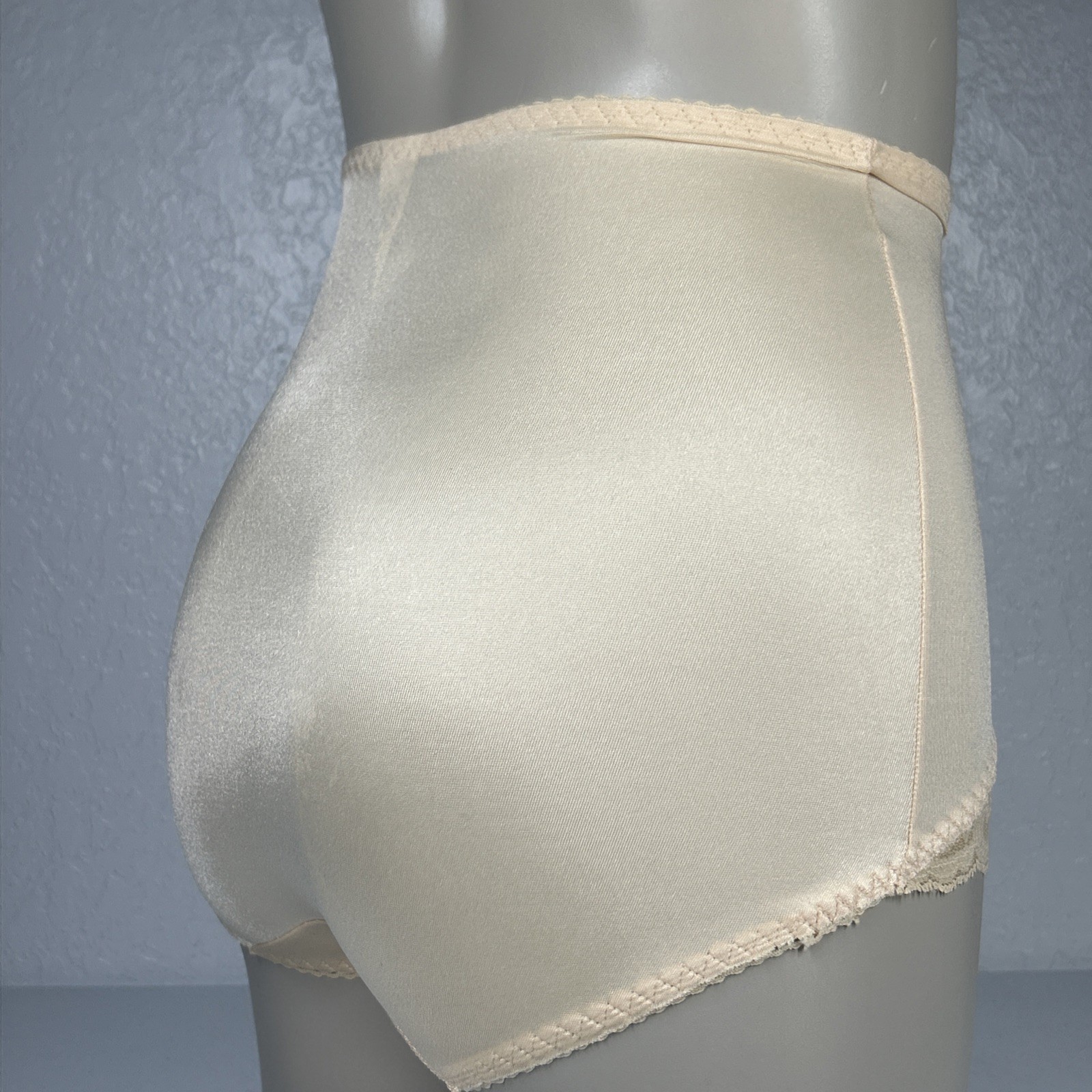 RAGO 919 Panty Brief Light Shaping Size S/26 NWT