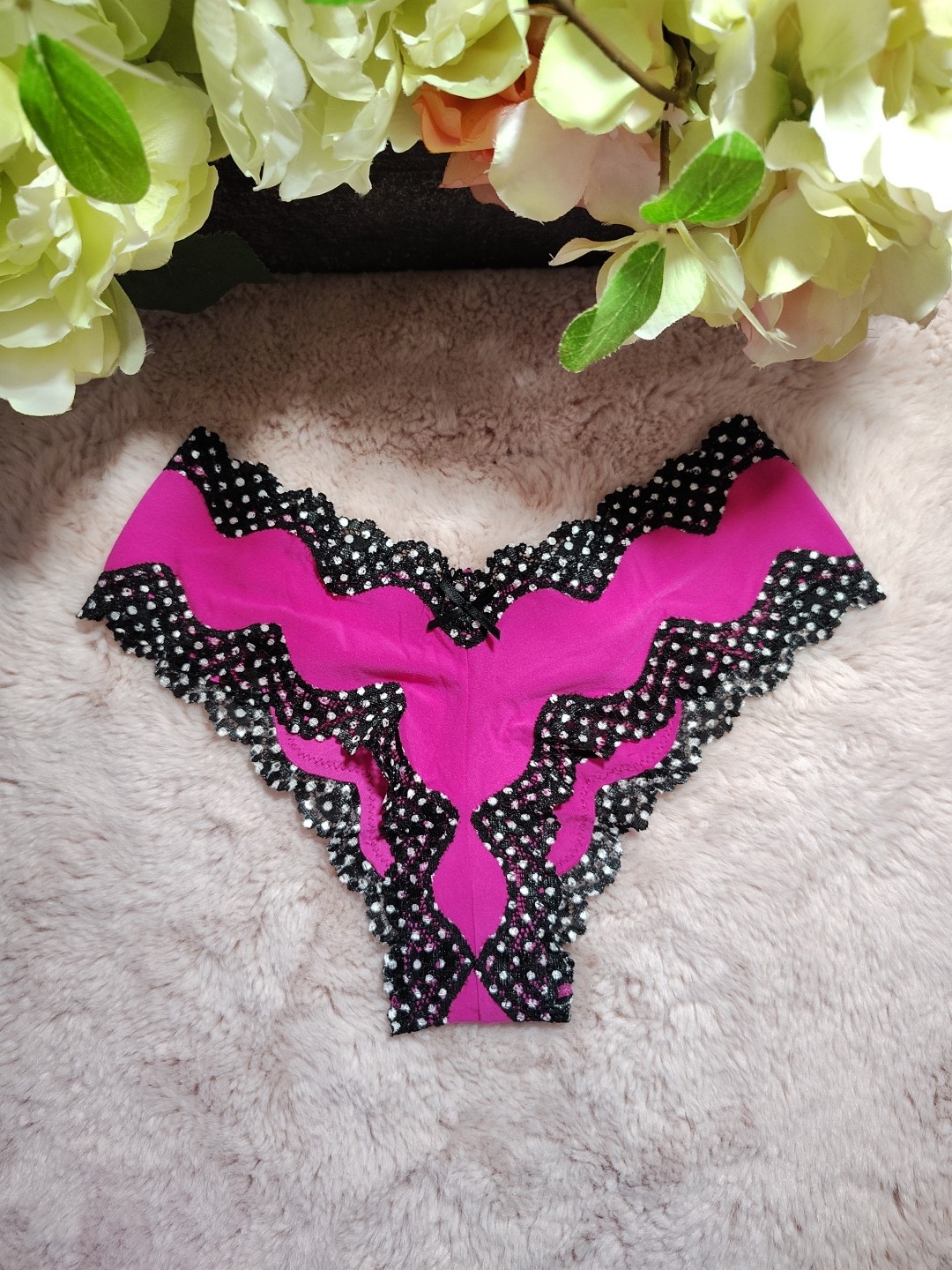 Victoria’s Secret Sexy Little Things Polkadot Lace Cheeky Medium