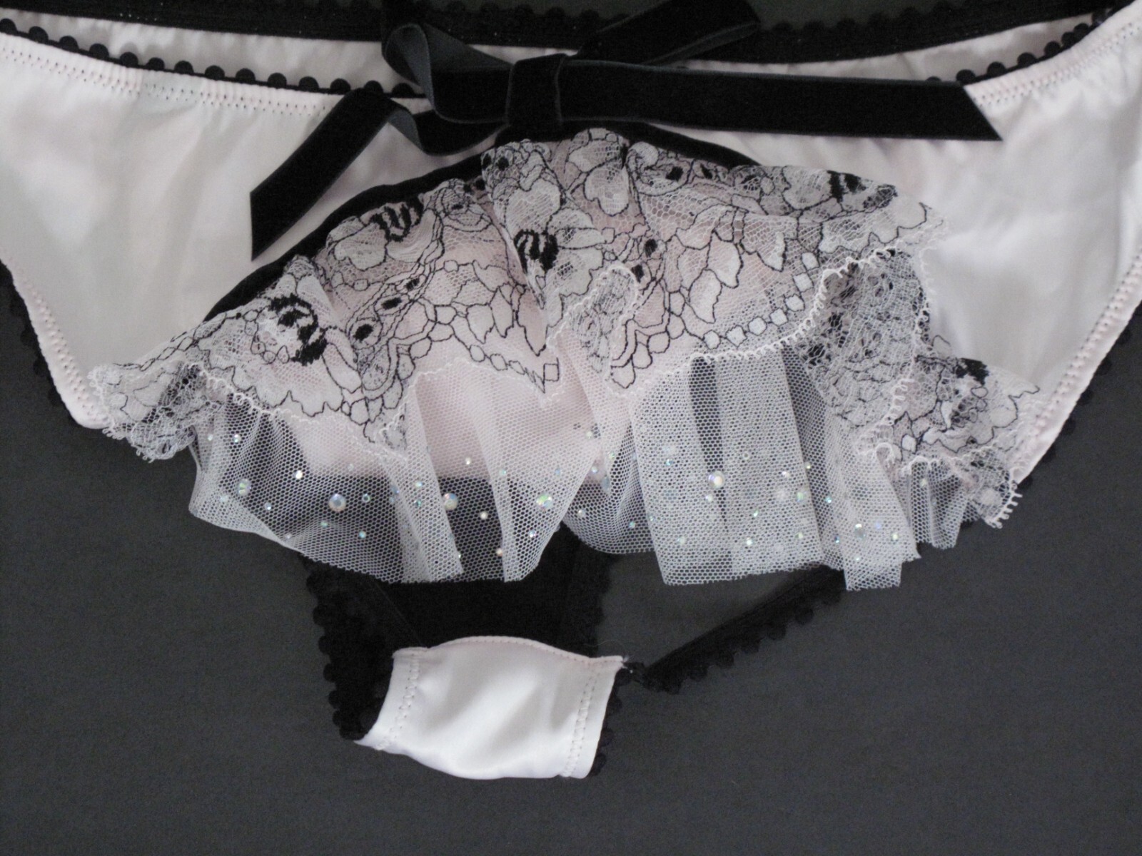 VICTORIA’S SECRET SATIN FEATHERS & EMBELLISHED PANTIES RARE