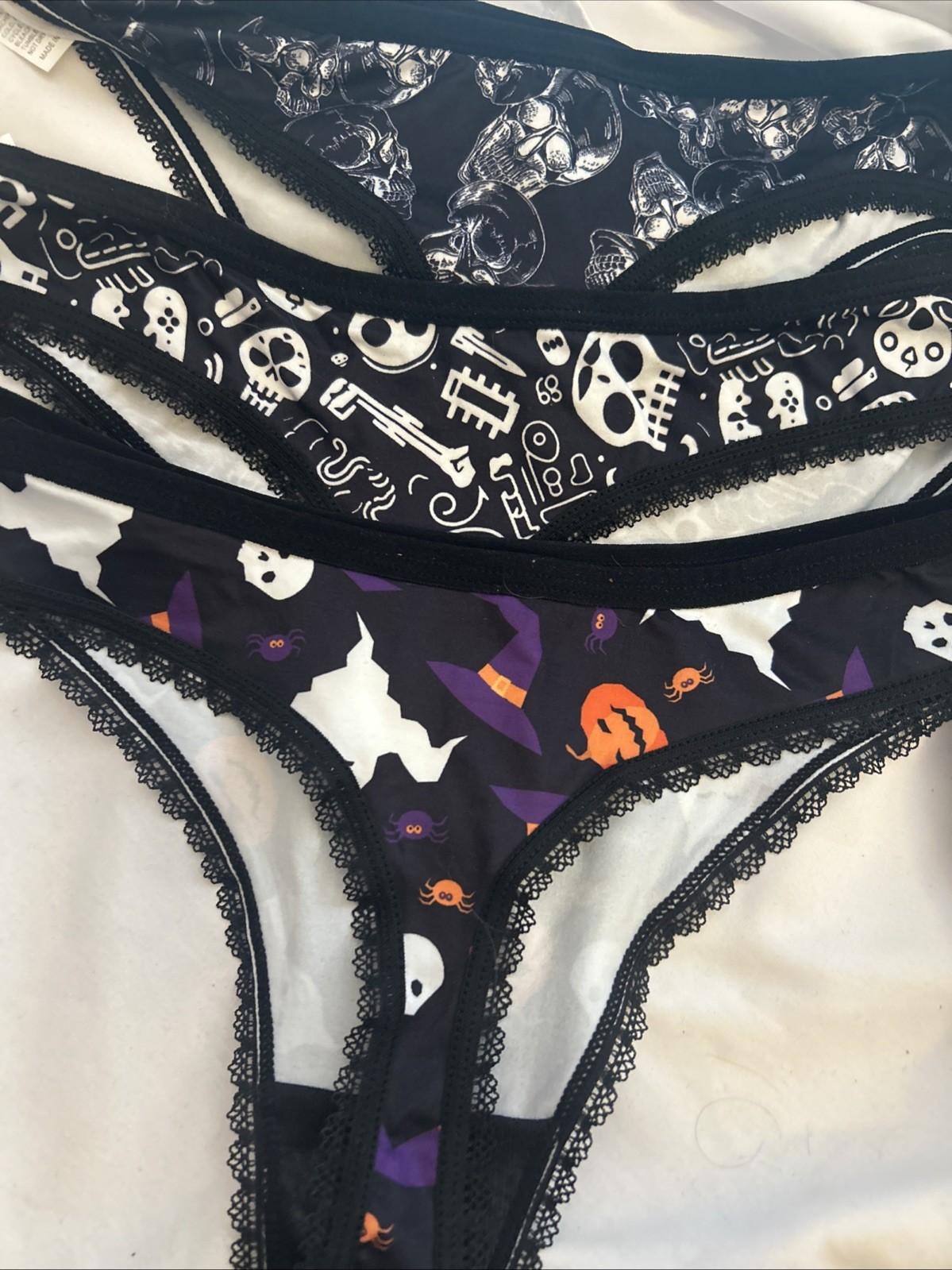 Morvia 3pk lace trim Bikini Goth Skater Emo panties M Skulls Witch Halloween