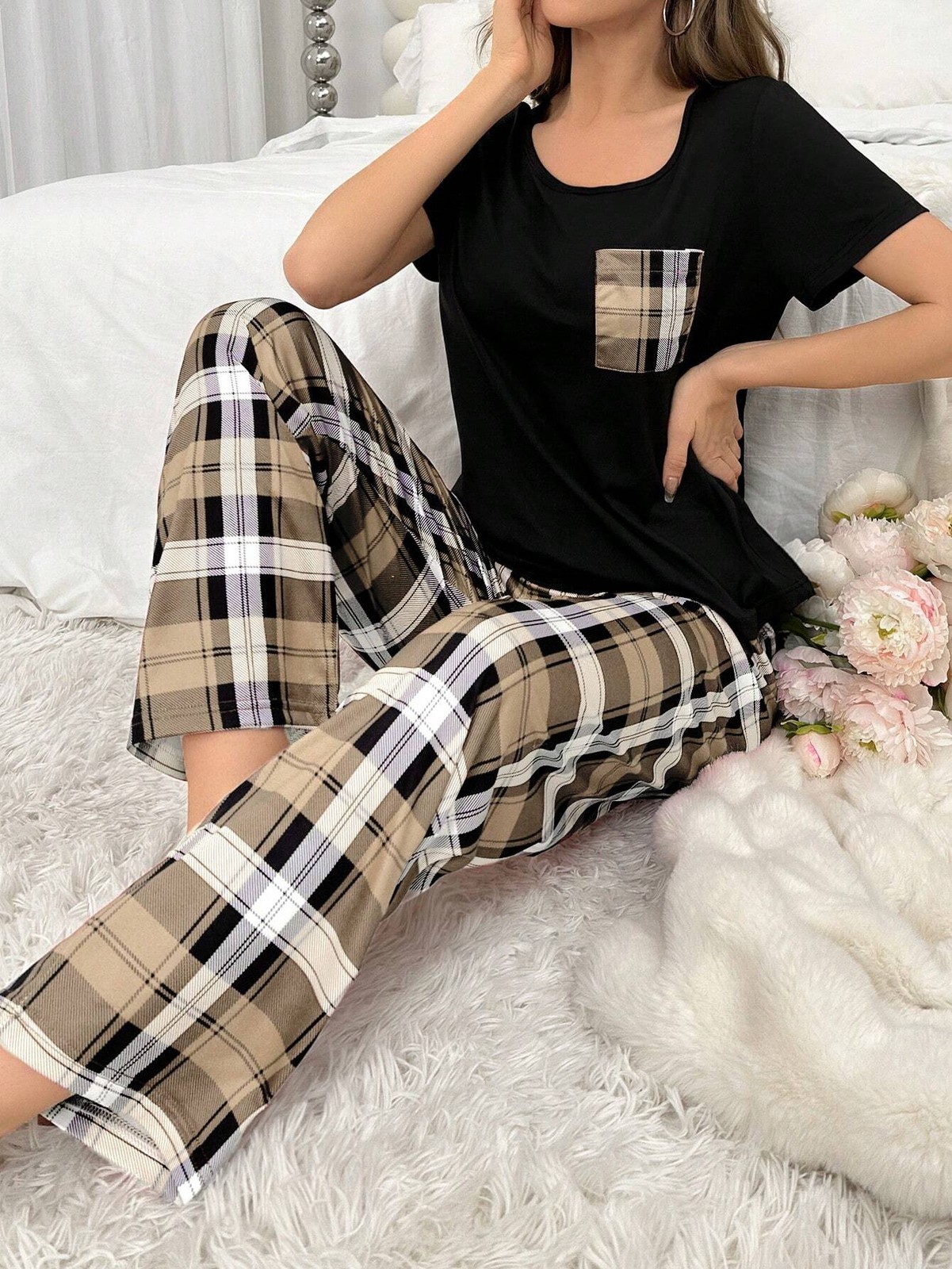 Ladies Check Pyjama Set With T Shirt And Trousers For Relaxed Nights Cheap24