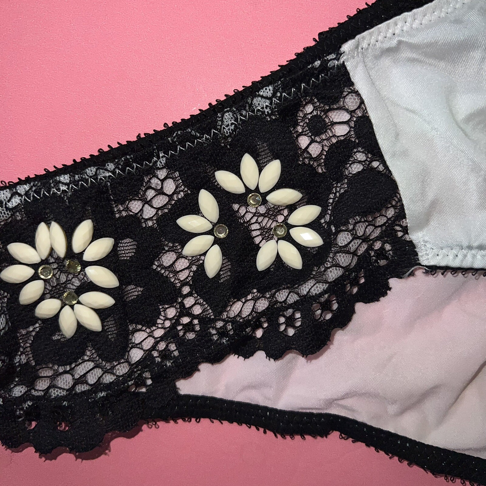 Victoria’s Secret L PANTY WHITE BLACK lace BEADED EMBELLISHED STARLIGHT Retro