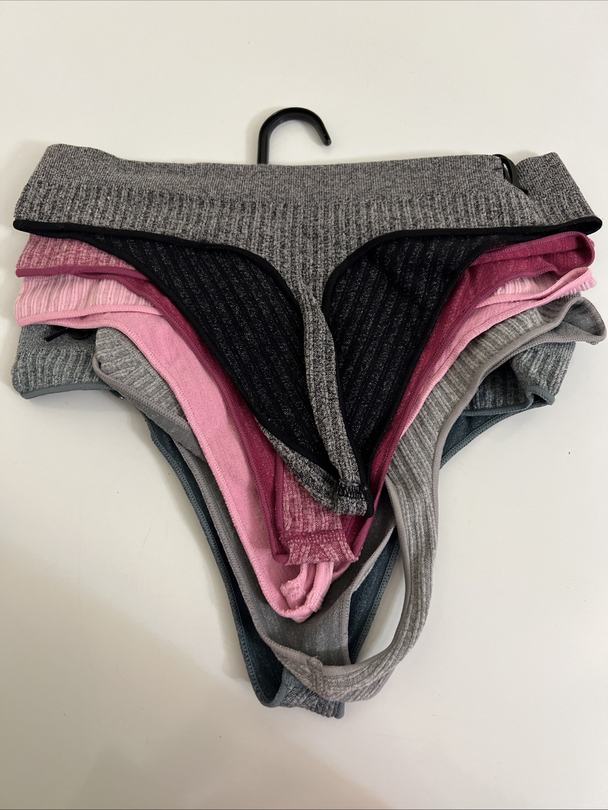 Steve Madden 5 Pack Logo Seamless Chevron Thongs Panties Assorted Colors Large