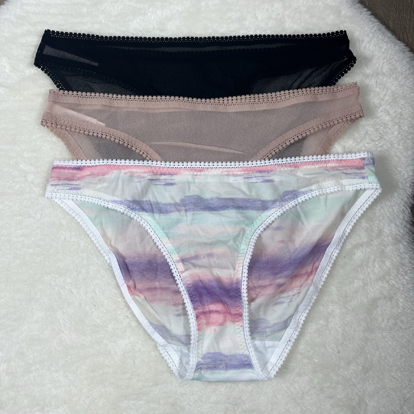 On Gossamer Mesh Hi Cut Brief panties L Large 3 Pack