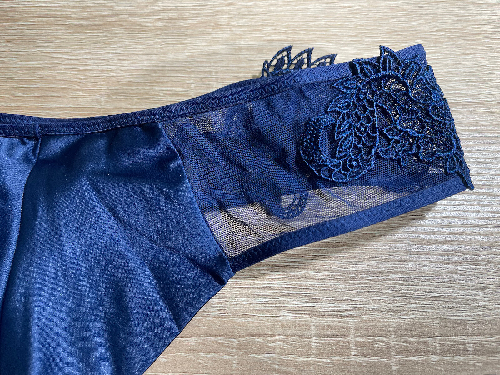 NWT VICTORIA’S SECRET – Navy Blue – Satin- Mesh – Floral Detail – S – MSRP: $44